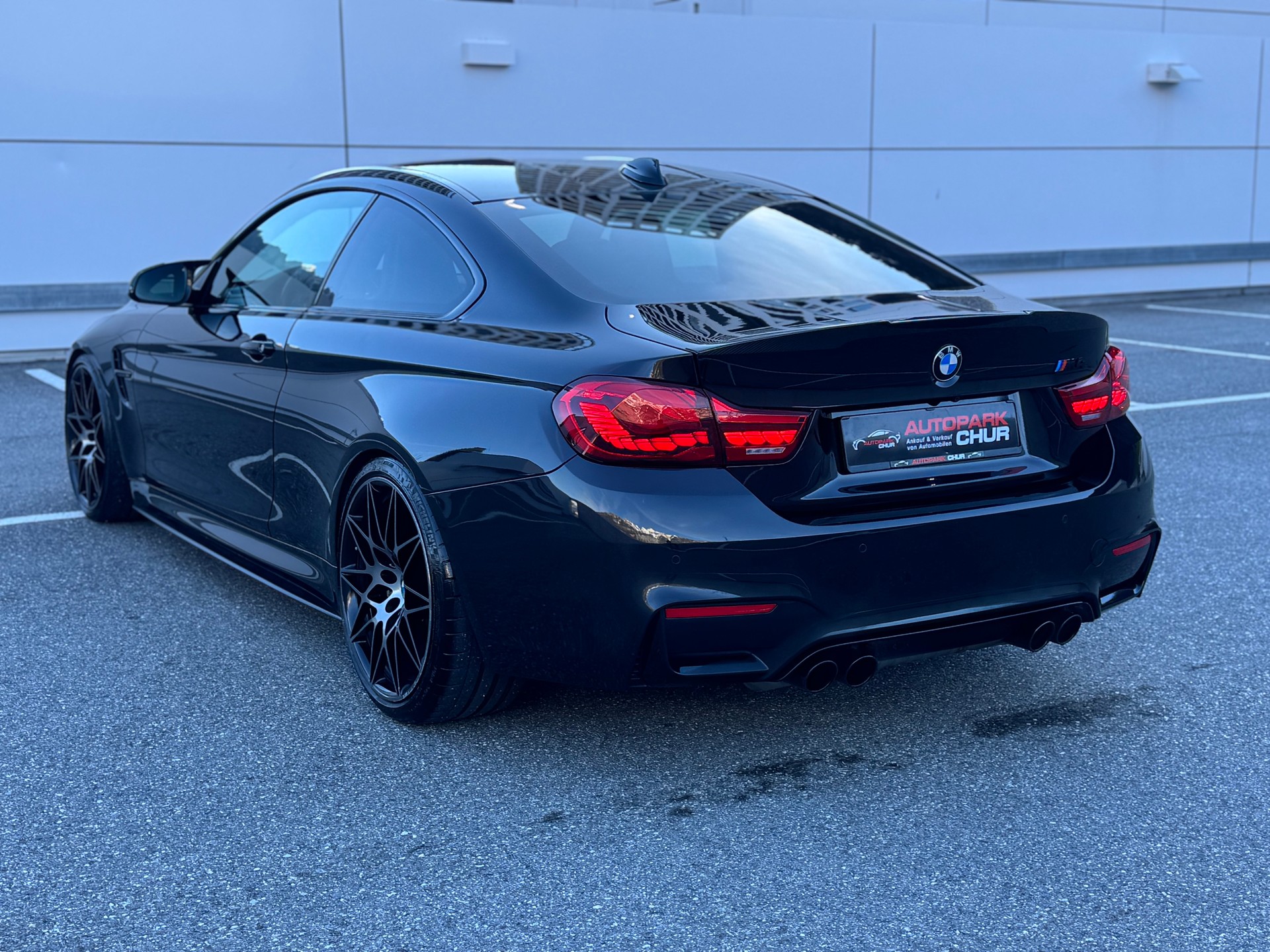 BMW M4 Coupé Competition DKG-image-2