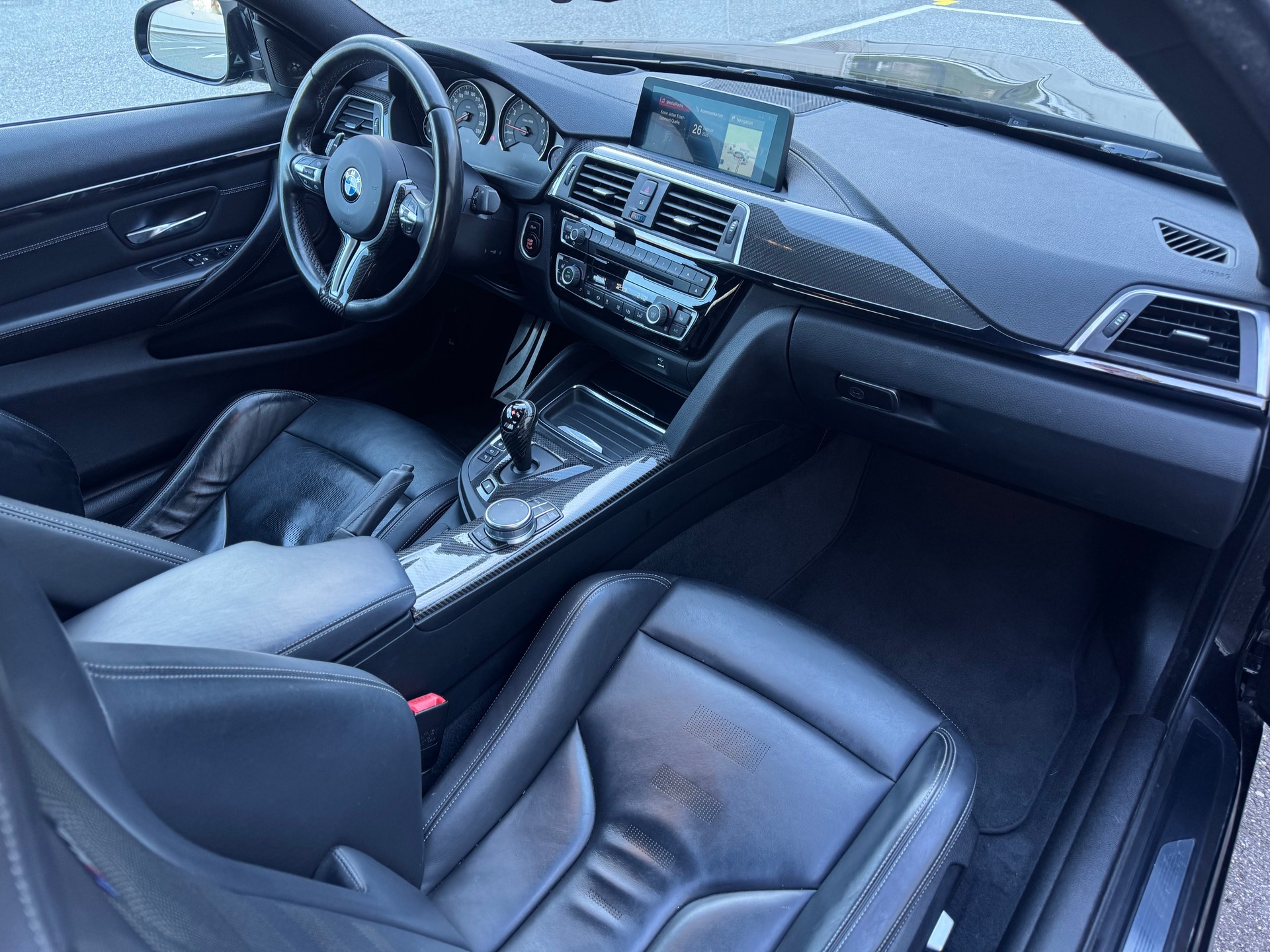 BMW M4 Coupé Competition DKG-image-11