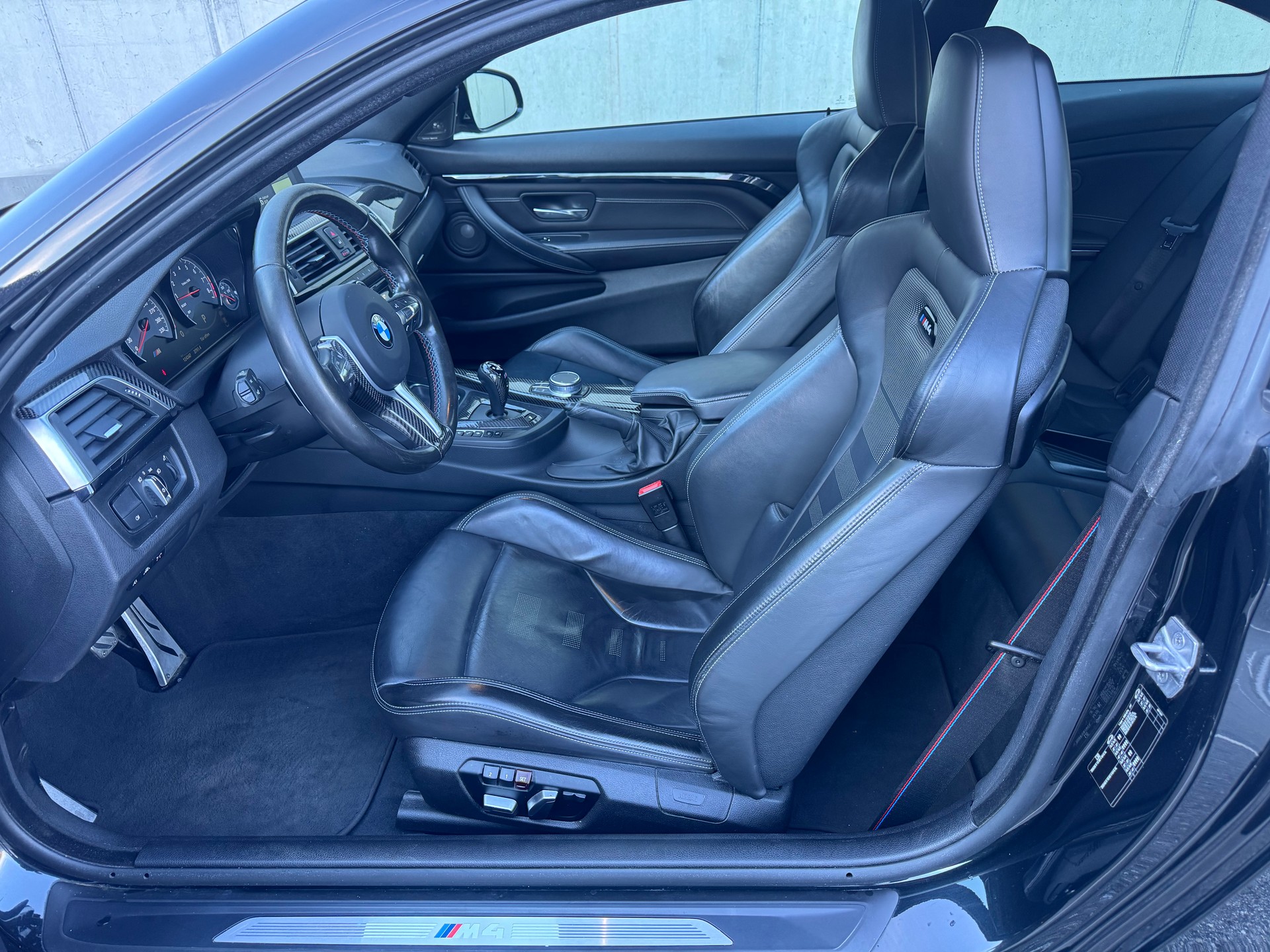 BMW M4 Coupé Competition DKG-image-8