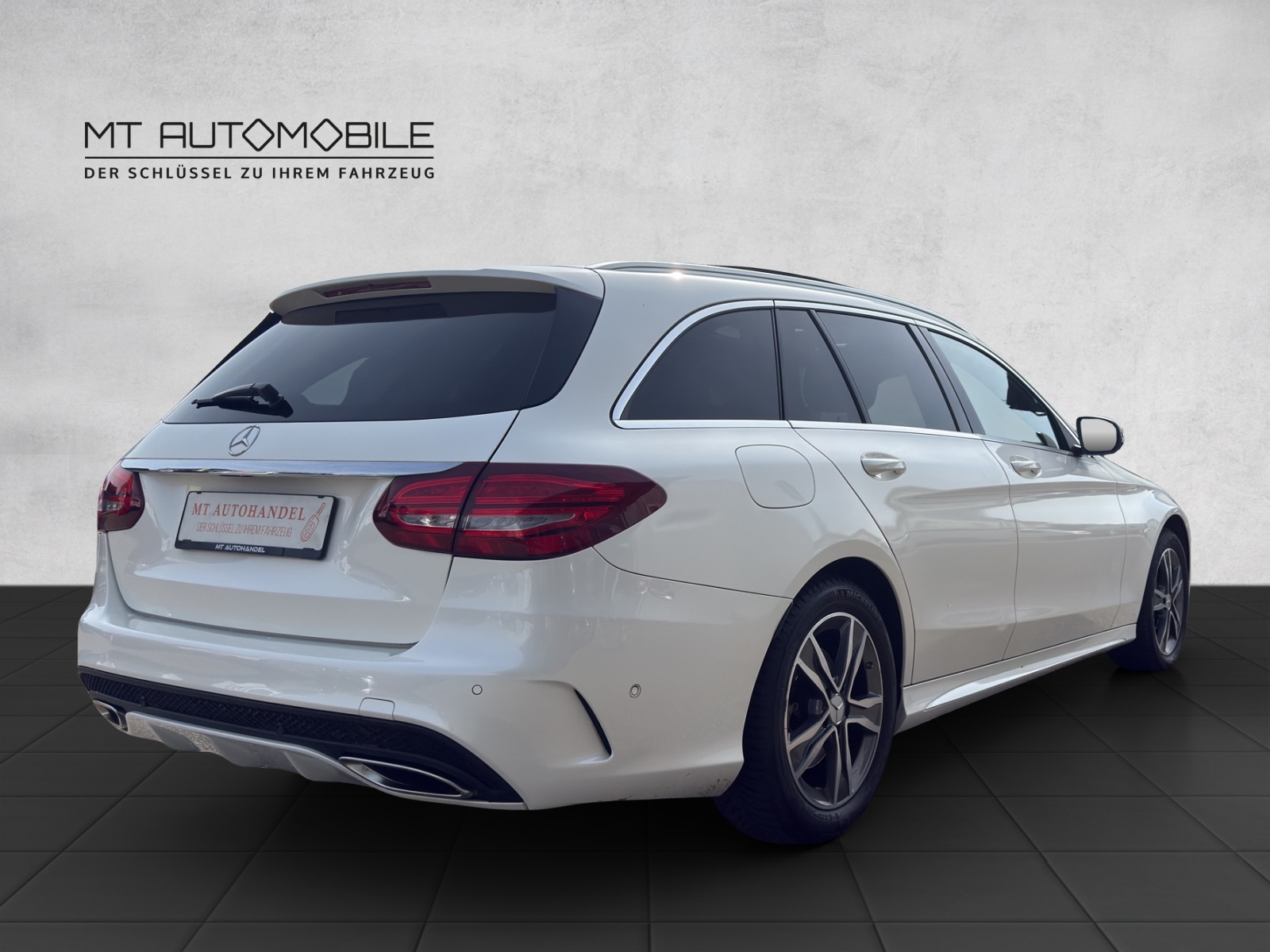 MERCEDES-BENZ C 400 AMG Line 4Matic 7G-Tronic-image-4