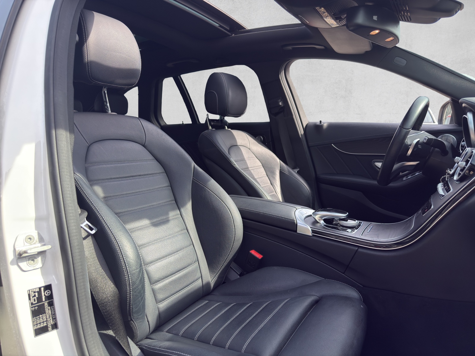 MERCEDES-BENZ C 400 AMG Line 4Matic 7G-Tronic-image-10