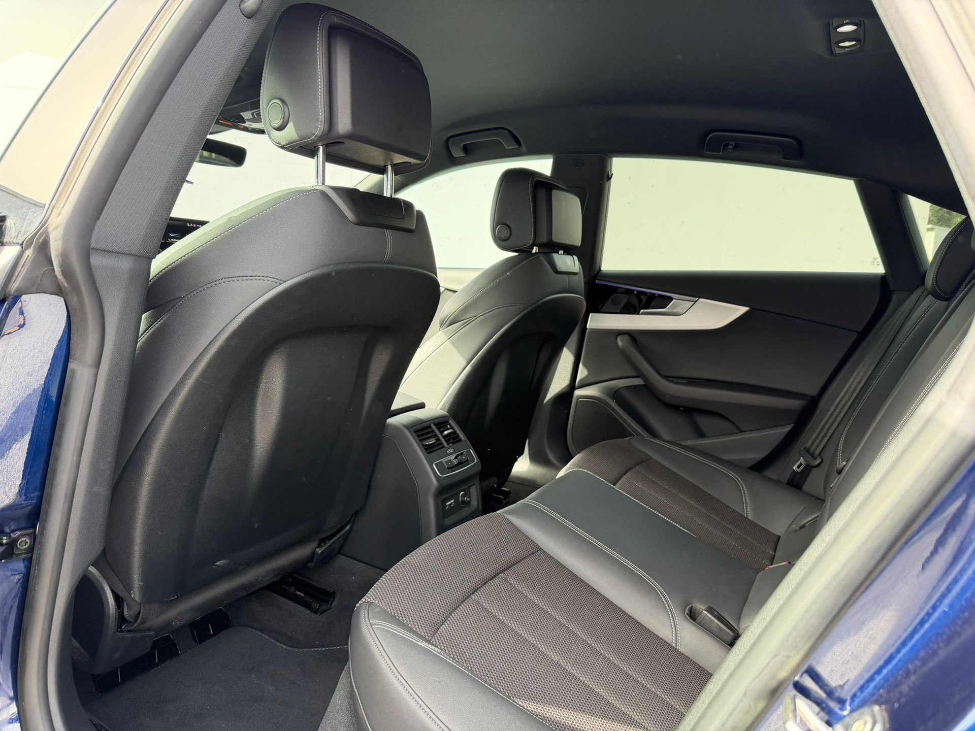 AUDI A5 Sportback 45 TFSI S-Line S-tronic quattro-image-10