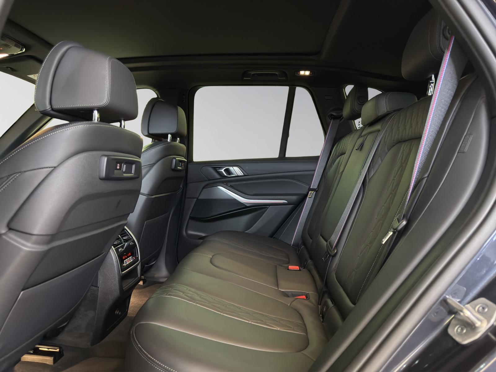 BMW X5 xDrive 40d M-SportPaket-image-16
