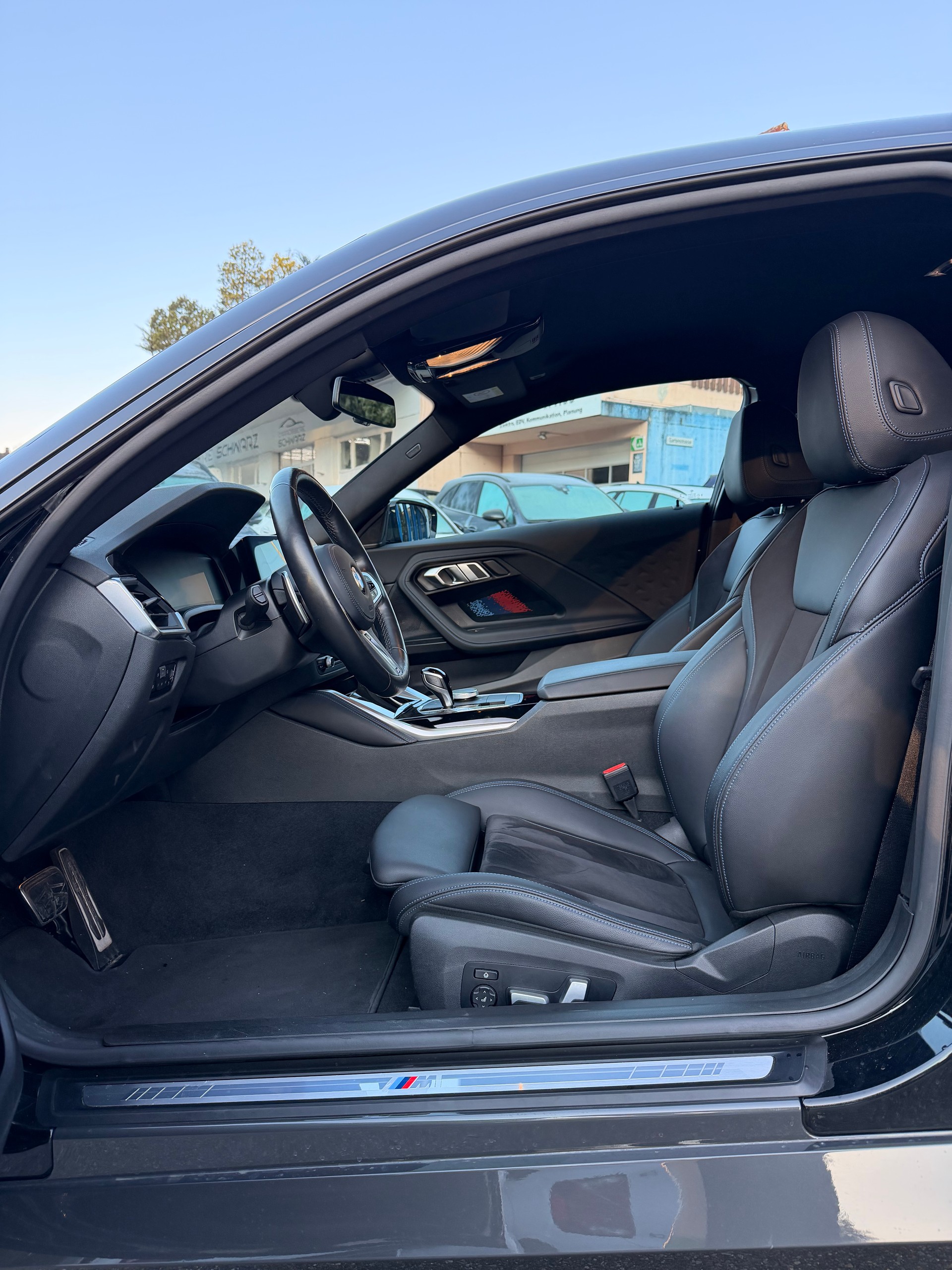BMW 230i M Sport-image-7