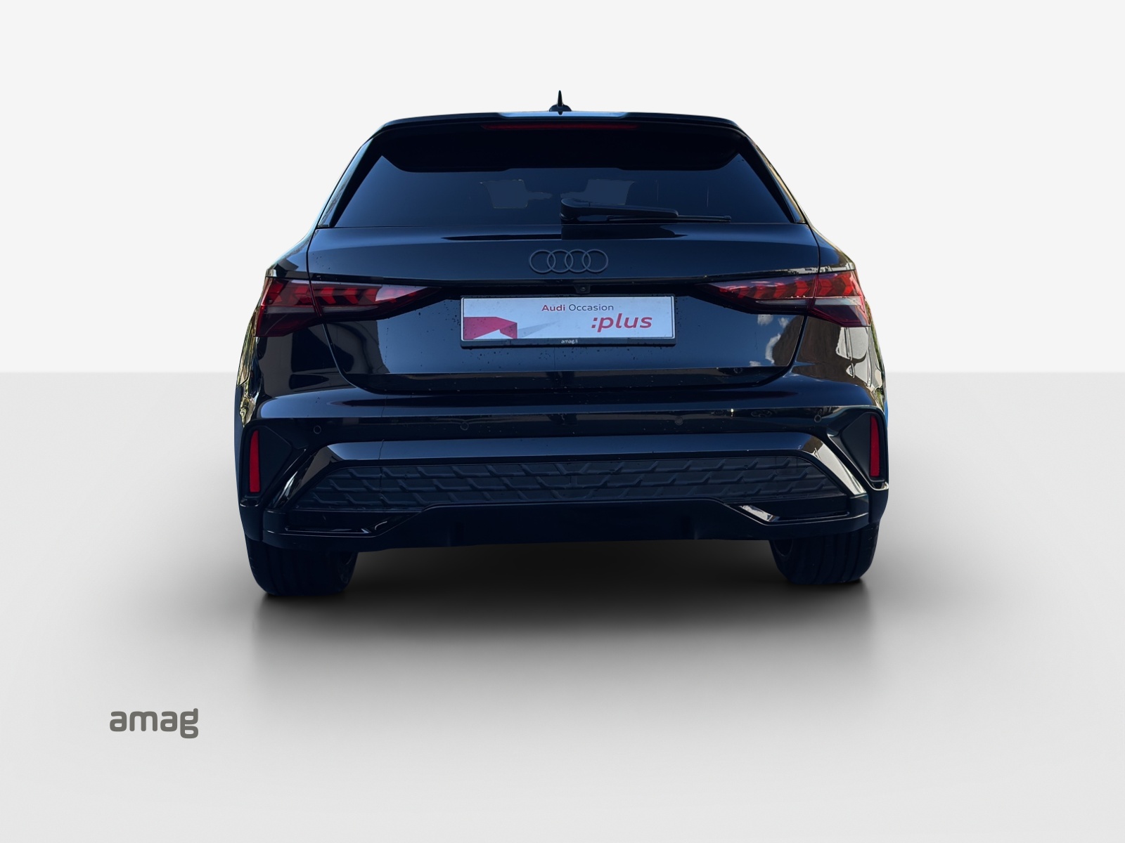 AUDI A3 Sportback TFSI e 200 kW S line S tronic-image-3