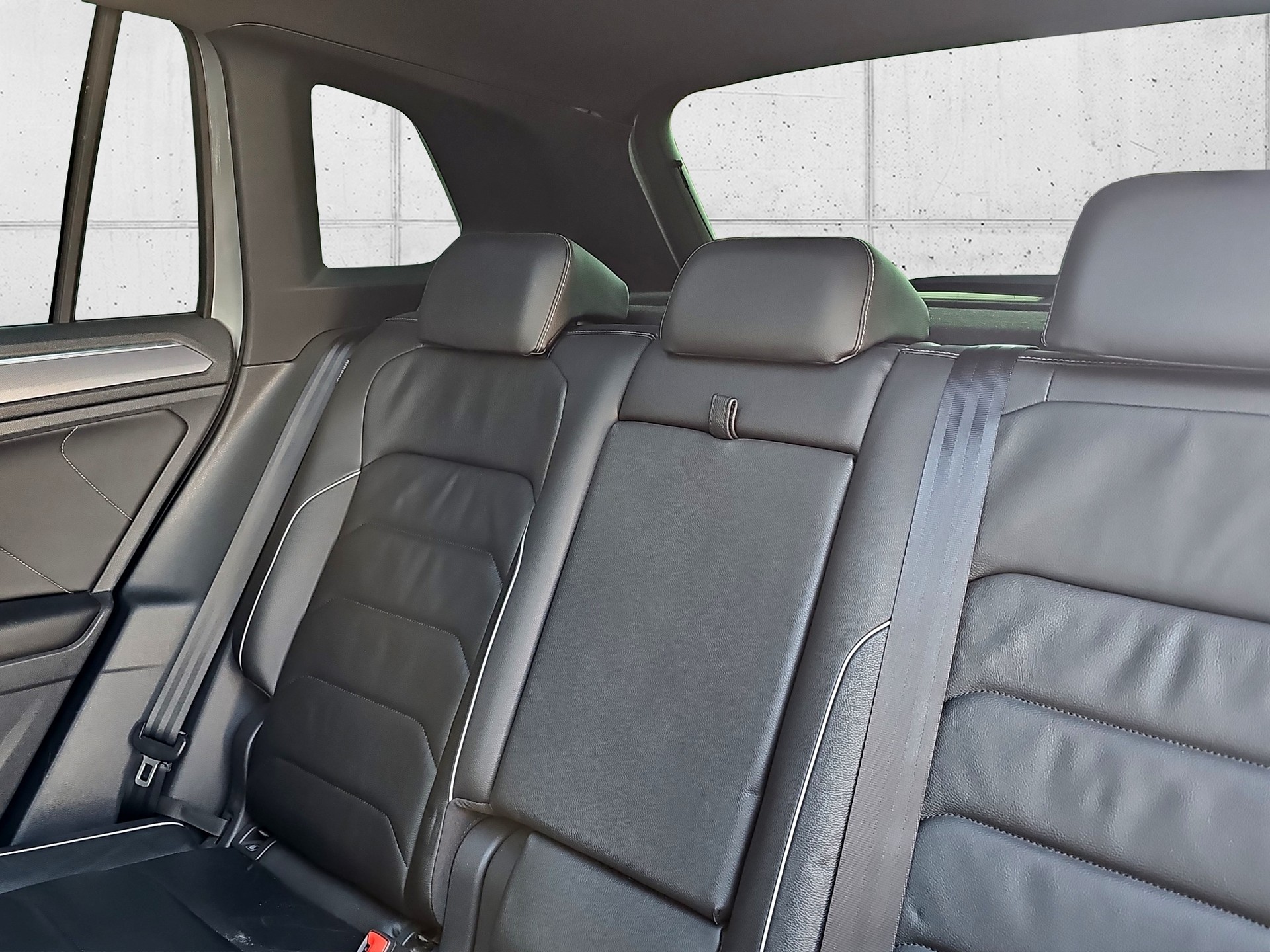 VW Tiguan 2.0 TDI SCR Highline 4Motion DSG-image-27