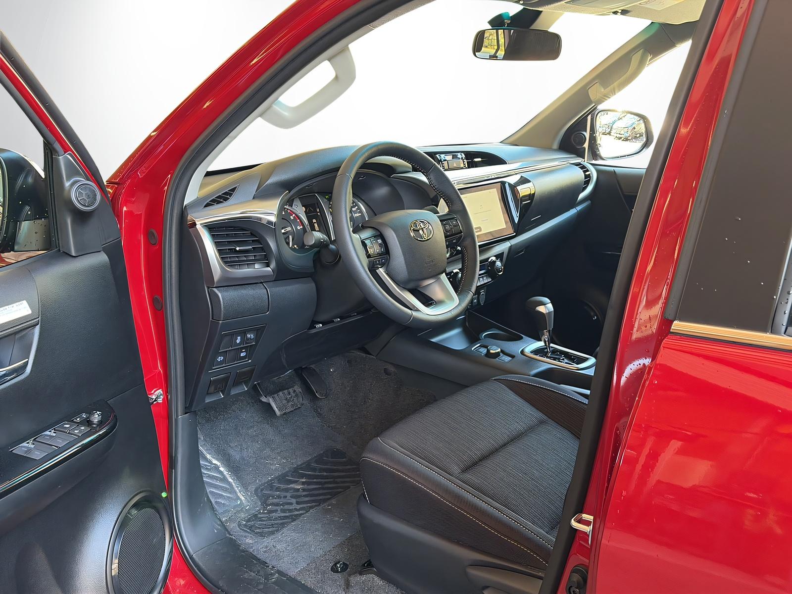 TOYOTA Hilux Double Cab.-Pick-up 2.8 D-4D MHEV 204 Style-image-6