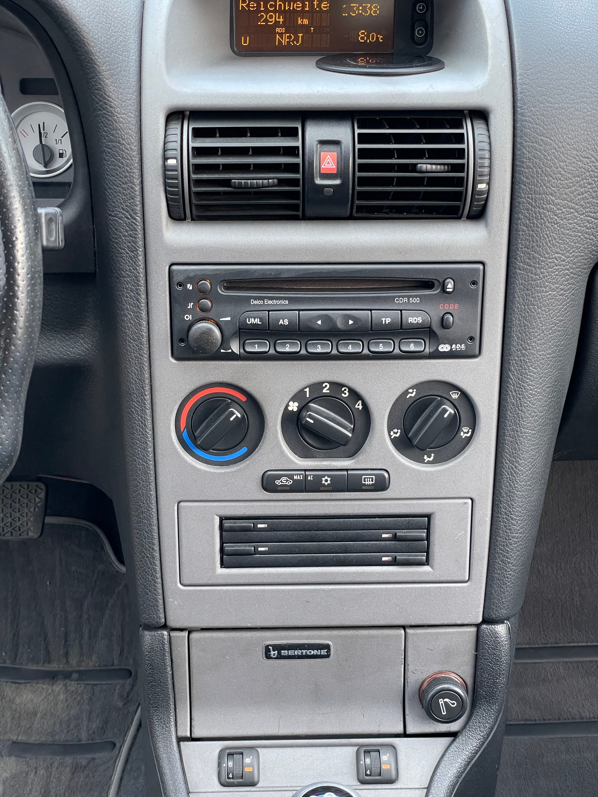 OPEL Astra Coupé 2.0i 16V Turbo-image-12