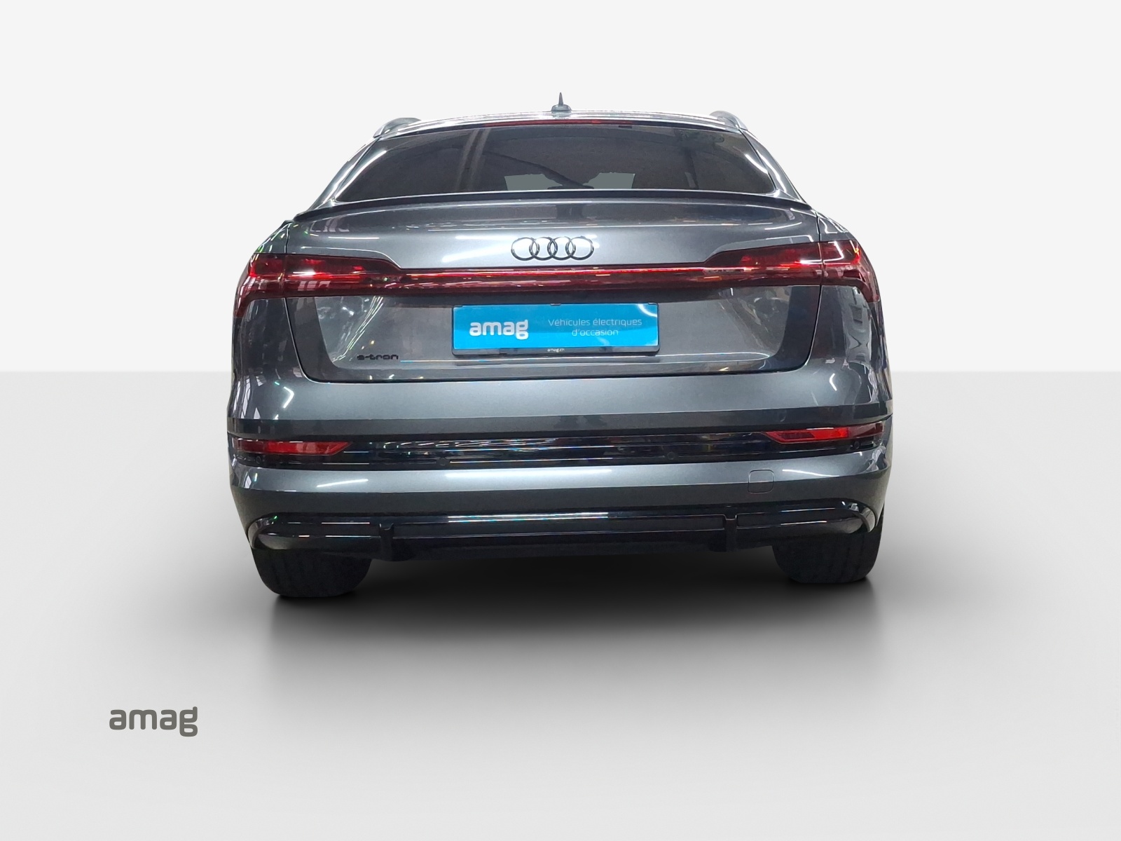 AUDI e-tron 55 Sportback S Line Black Edition quattro-image-4