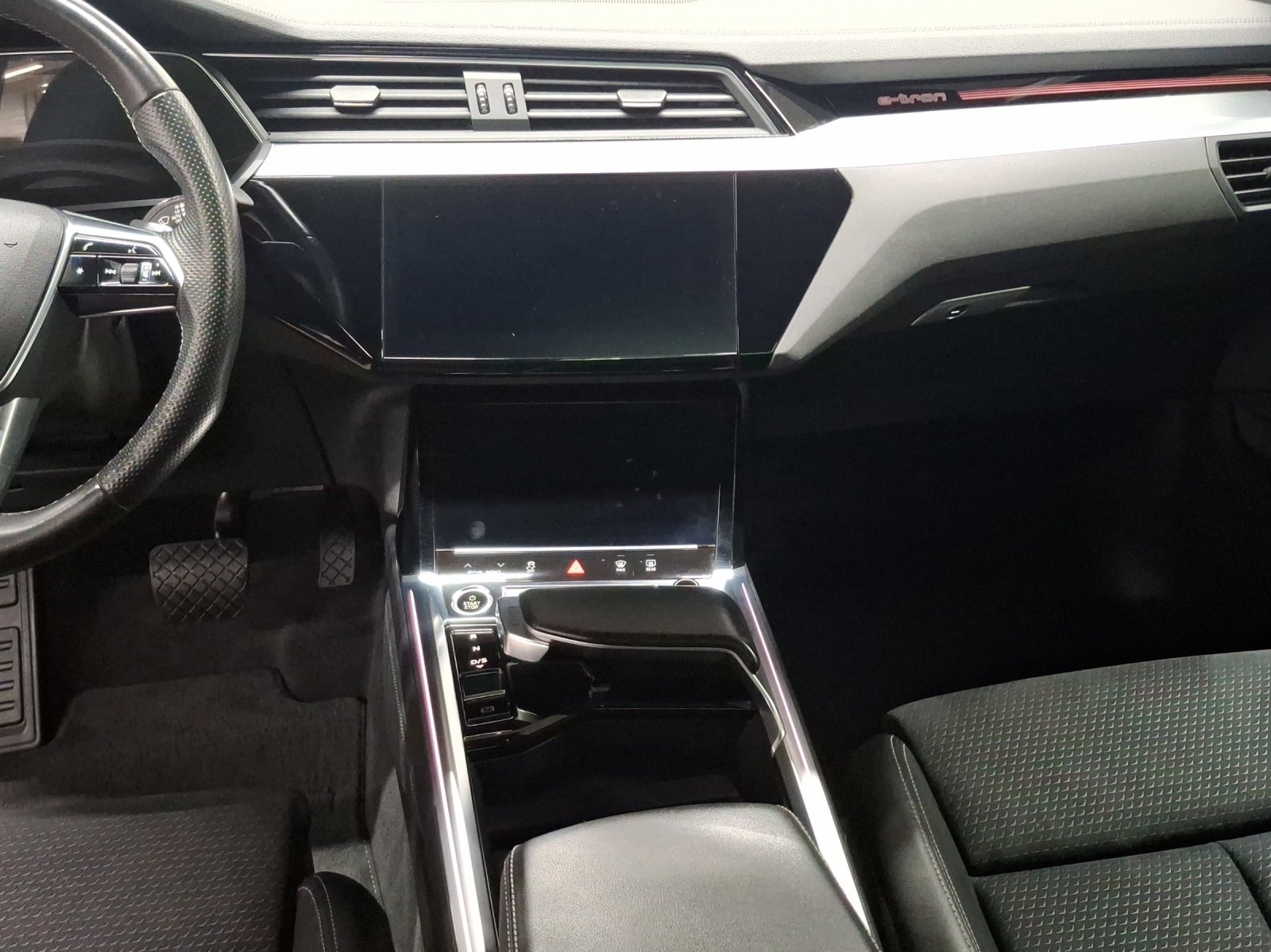 AUDI e-tron 55 Sportback S Line Black Edition quattro-image-11