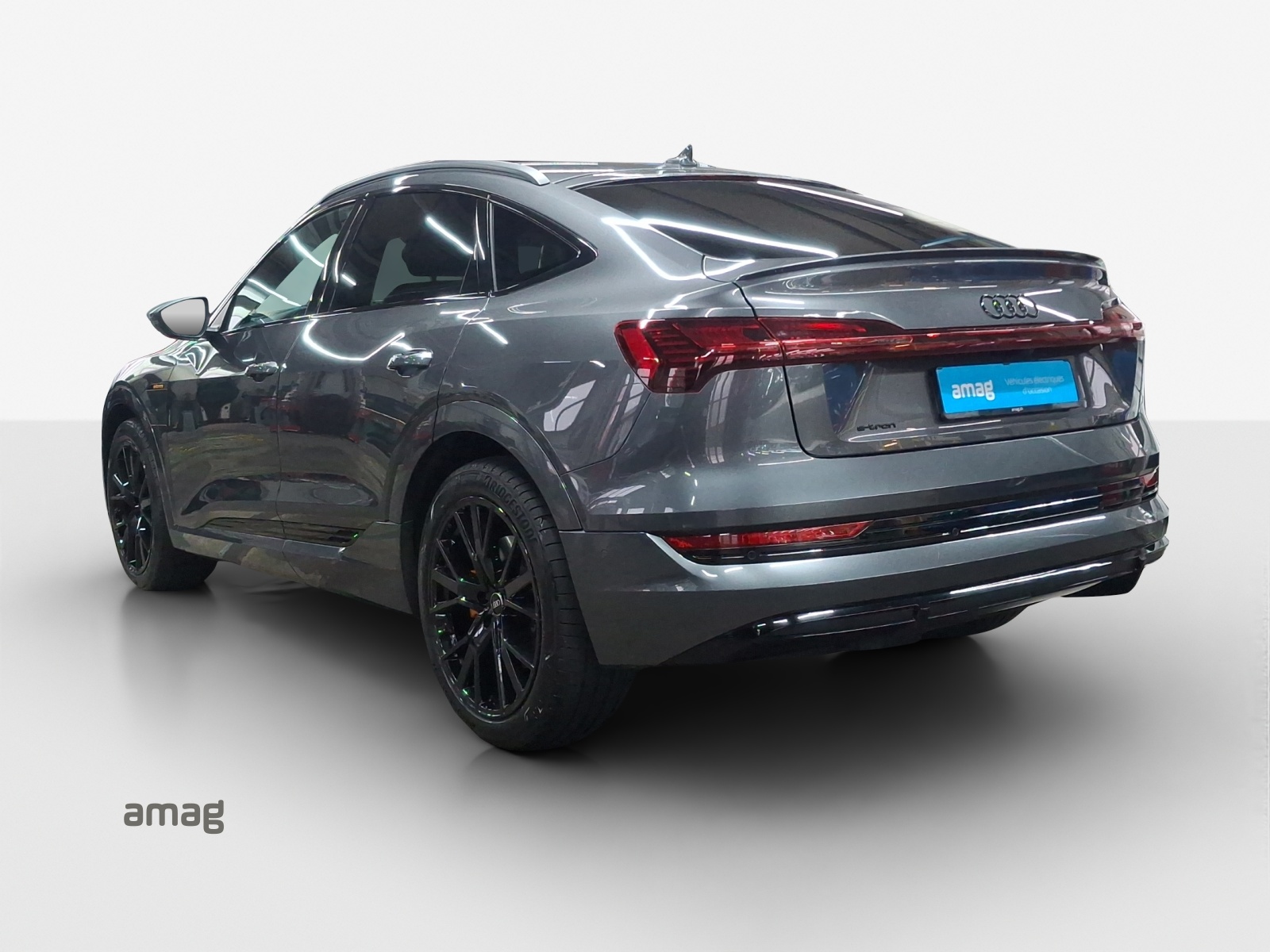 AUDI e-tron 55 Sportback S Line Black Edition quattro-image-3