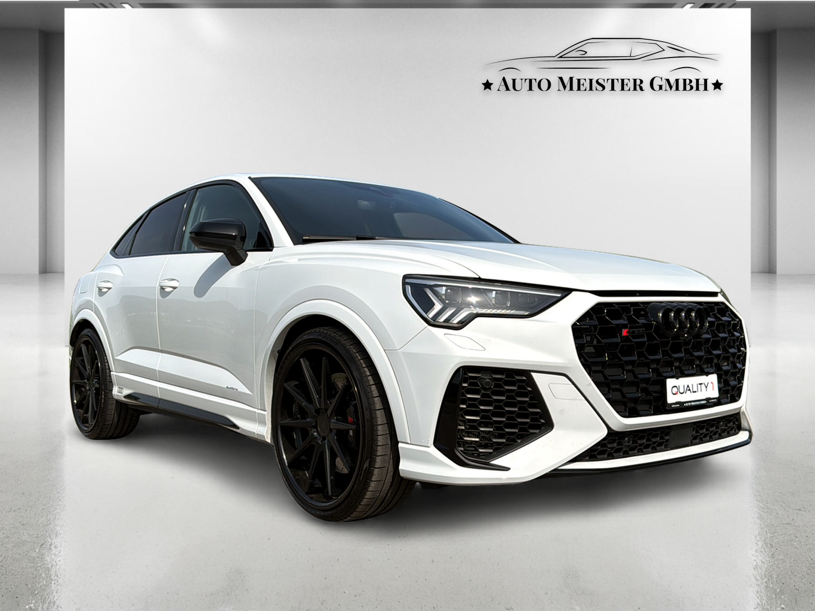 AUDI RS Q3 Sportback quattro S tronic-image-4