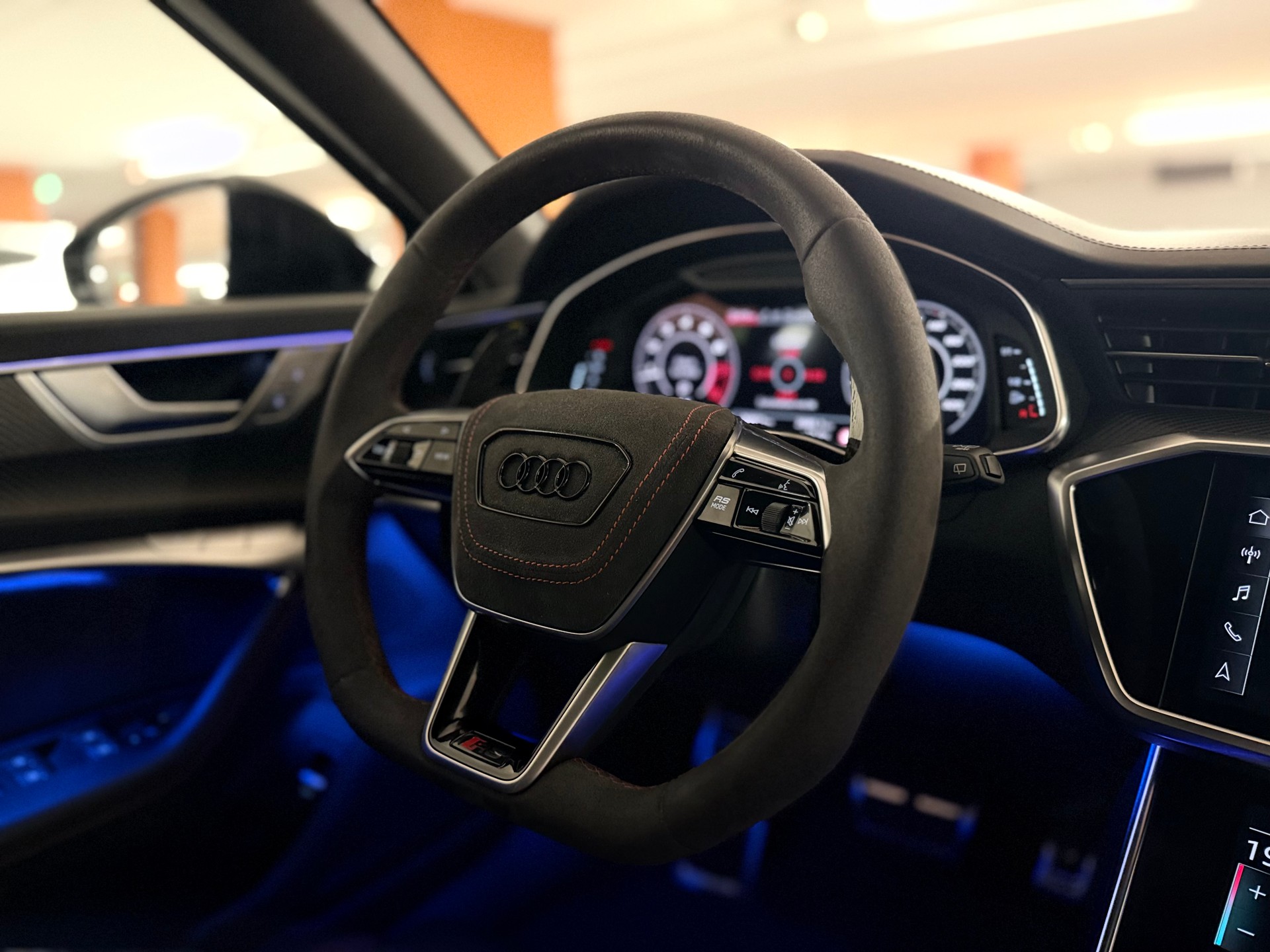 AUDI RS6 Avant 4.0 TFSI V8 quattro-image-10