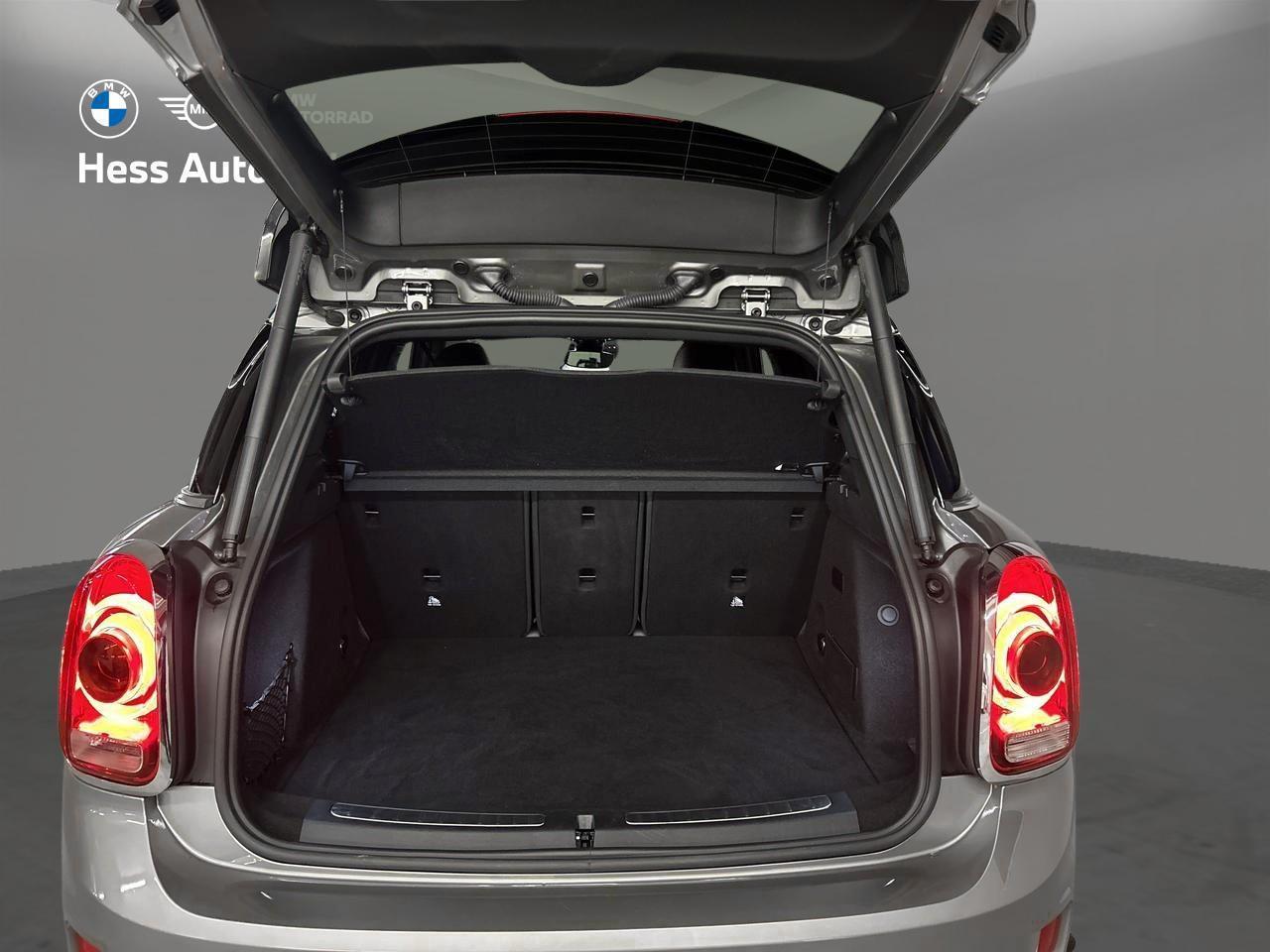 MINI Countryman F60 1.5i Cooper SE ALL4-image-9