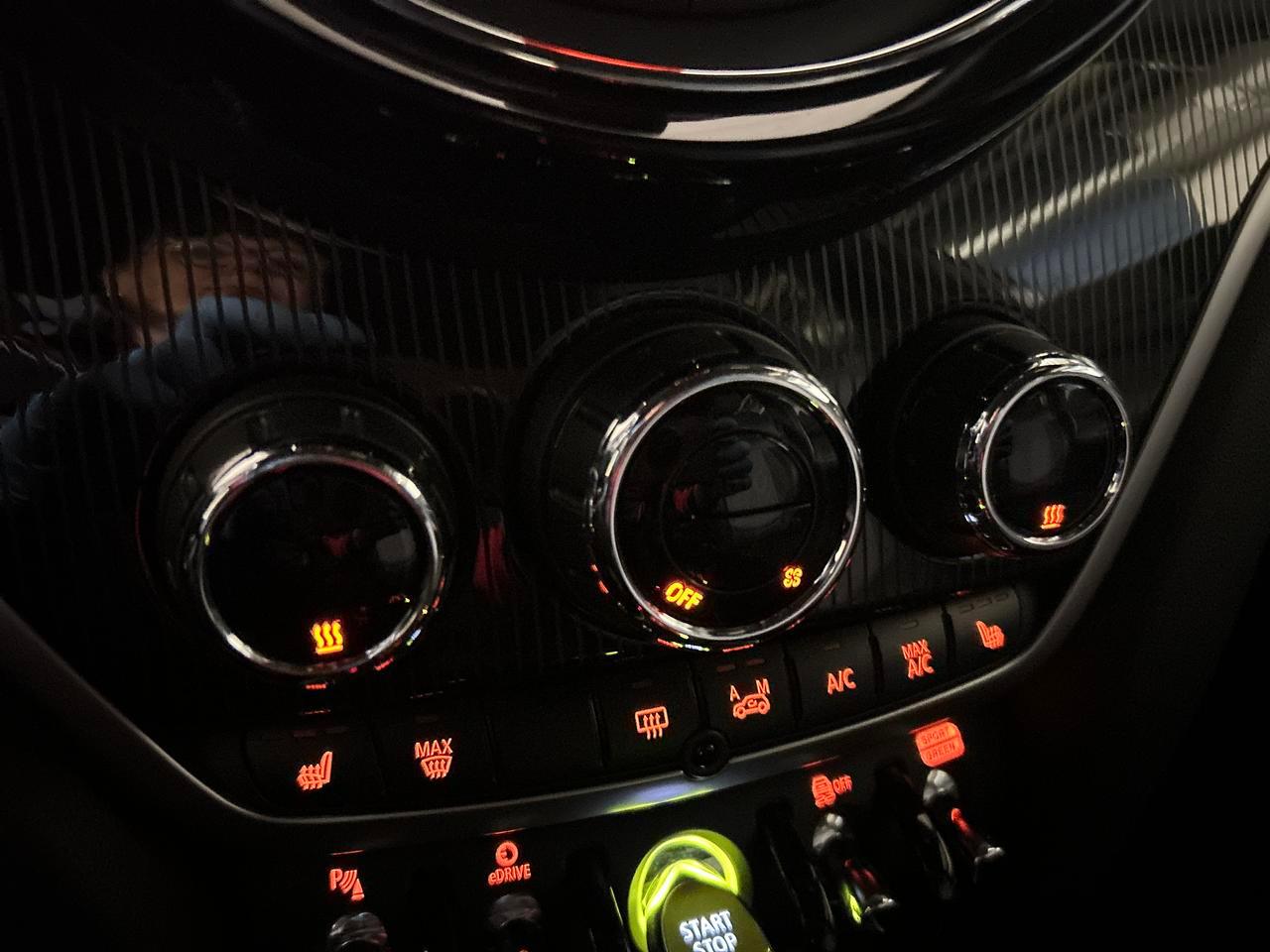 MINI Countryman F60 1.5i Cooper SE ALL4-image-22