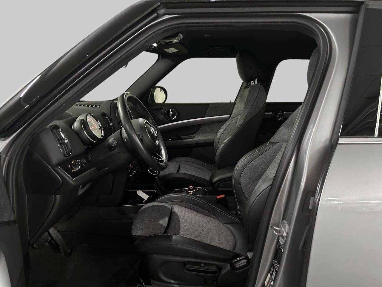 MINI Countryman F60 1.5i Cooper SE ALL4-image-19