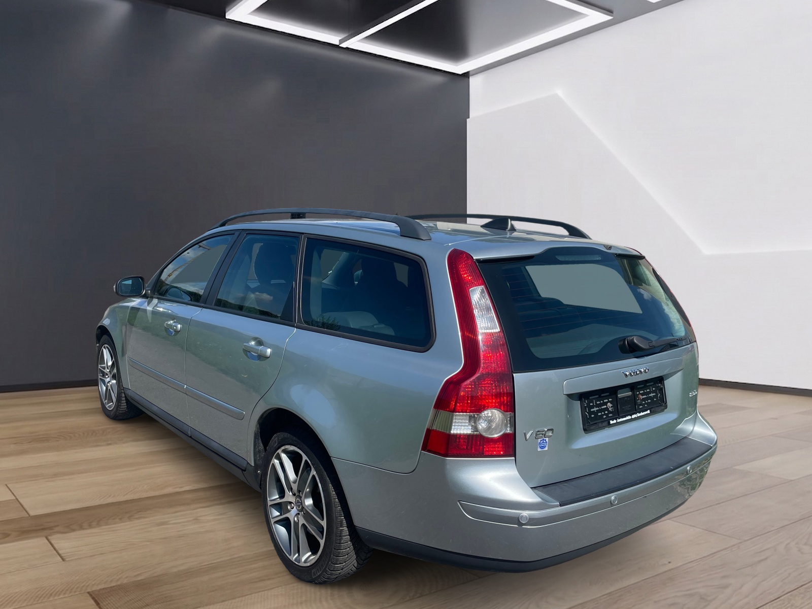VOLVO V50 2.0D Kinetic-image-5
