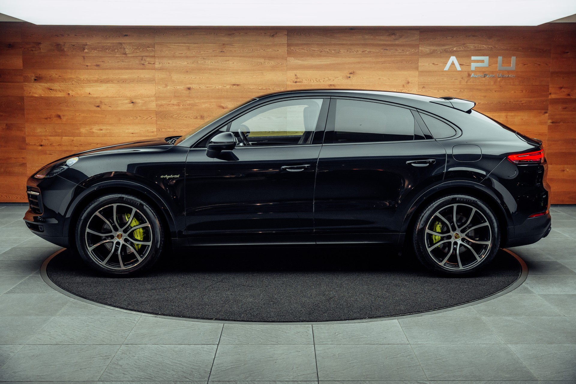 PORSCHE Cayenne Coupé E-Hybrid-image-9