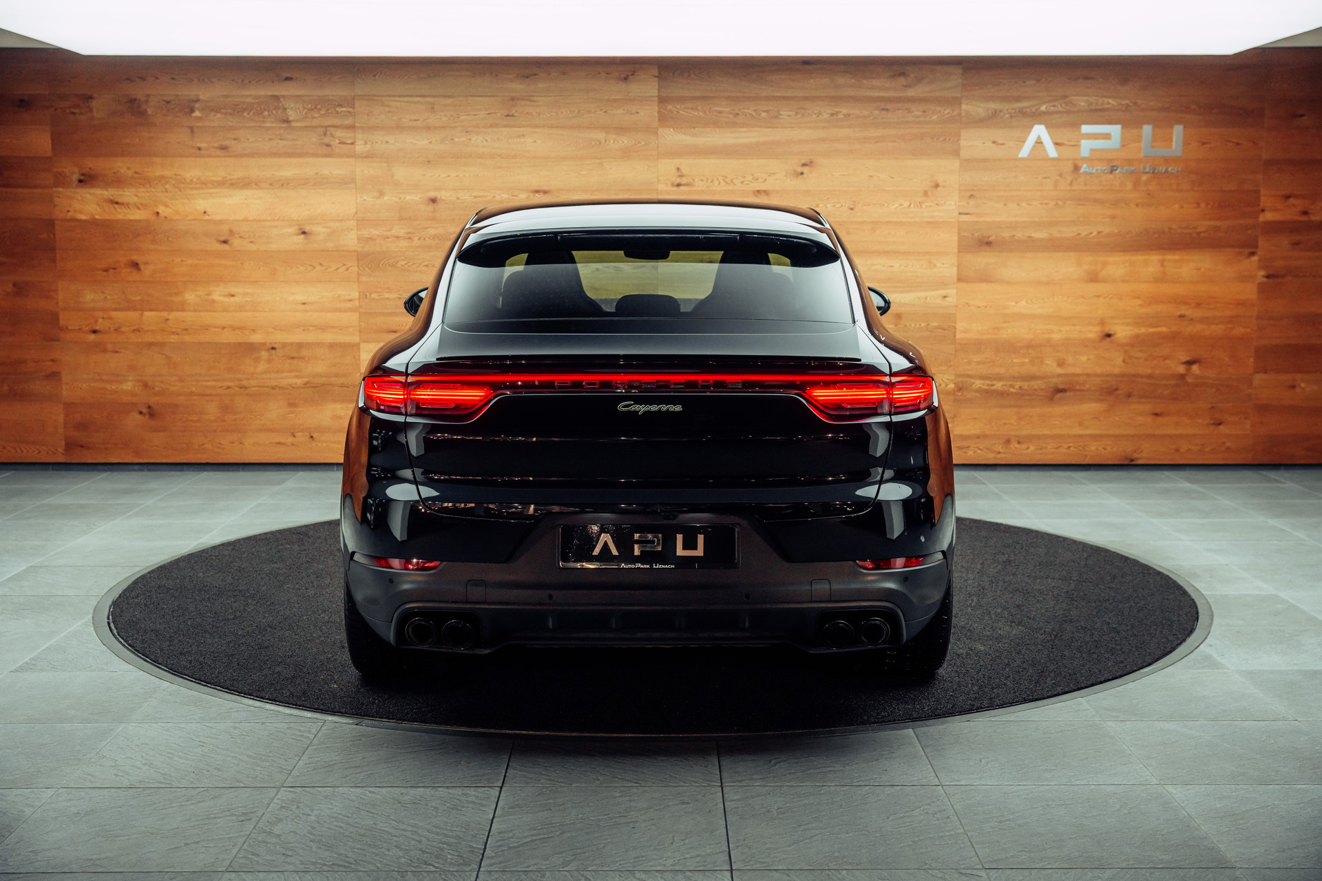 PORSCHE Cayenne Coupé E-Hybrid-image-16