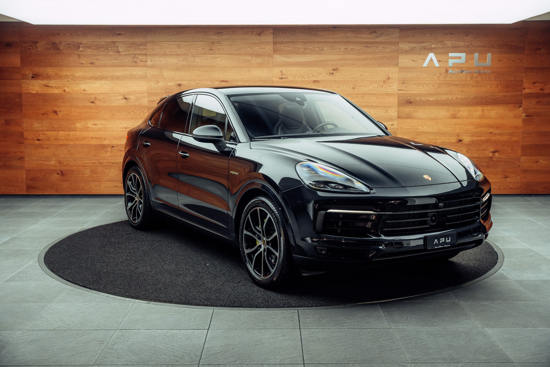 PORSCHE Cayenne Coupé E-Hybrid-image-0