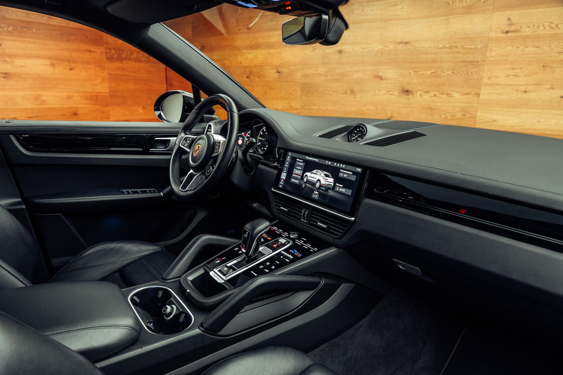 PORSCHE Cayenne Coupé E-Hybrid-image-5