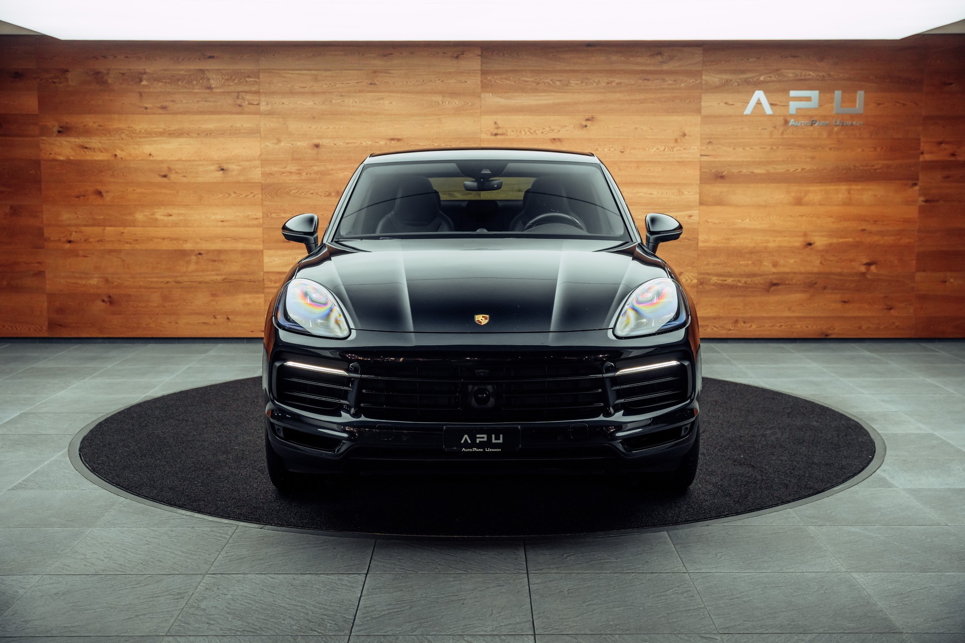 PORSCHE Cayenne Coupé E-Hybrid-image-17