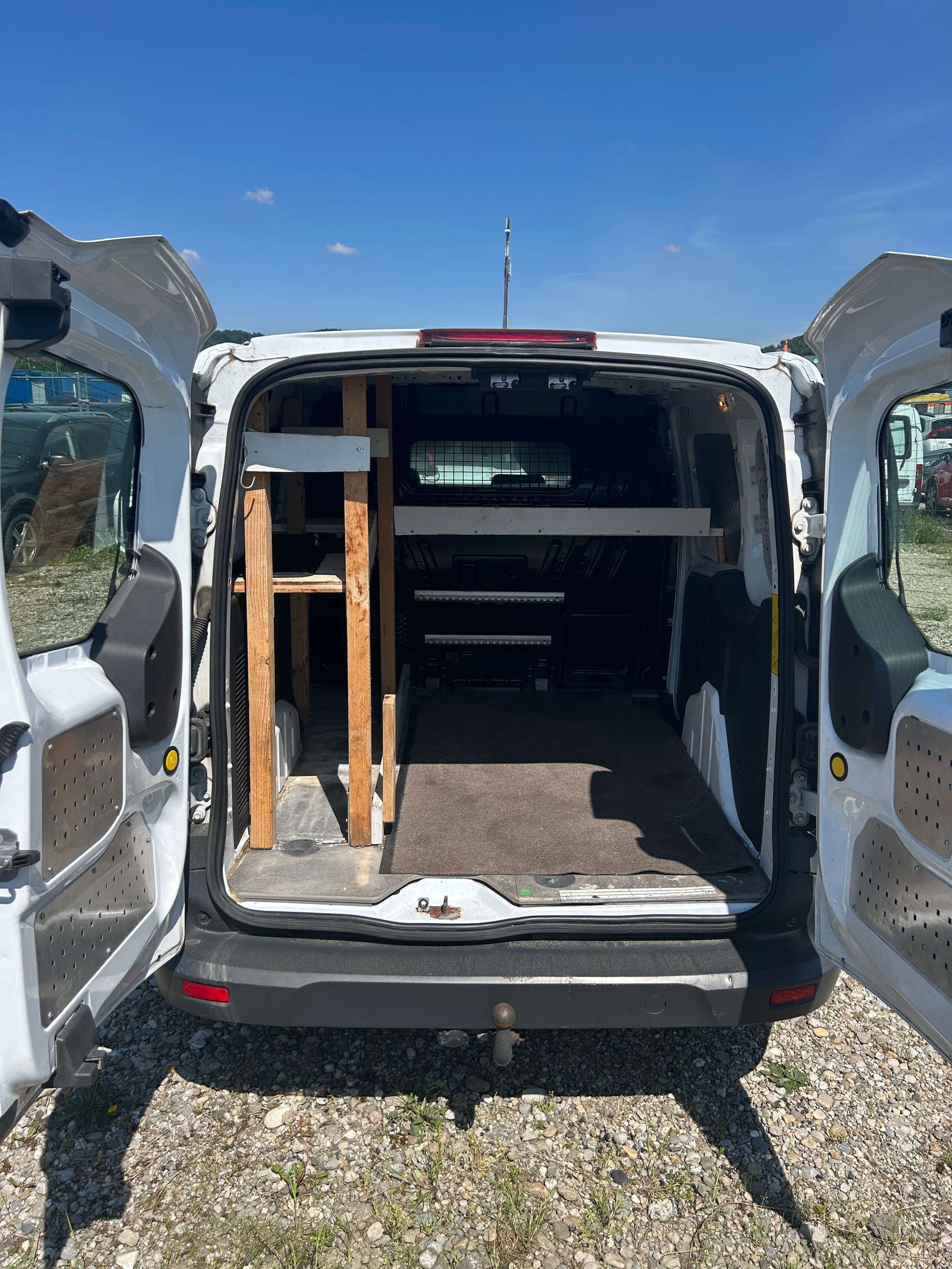 FORD Transit Connect Van T220 1.6 TDCi Ambiente-image-10