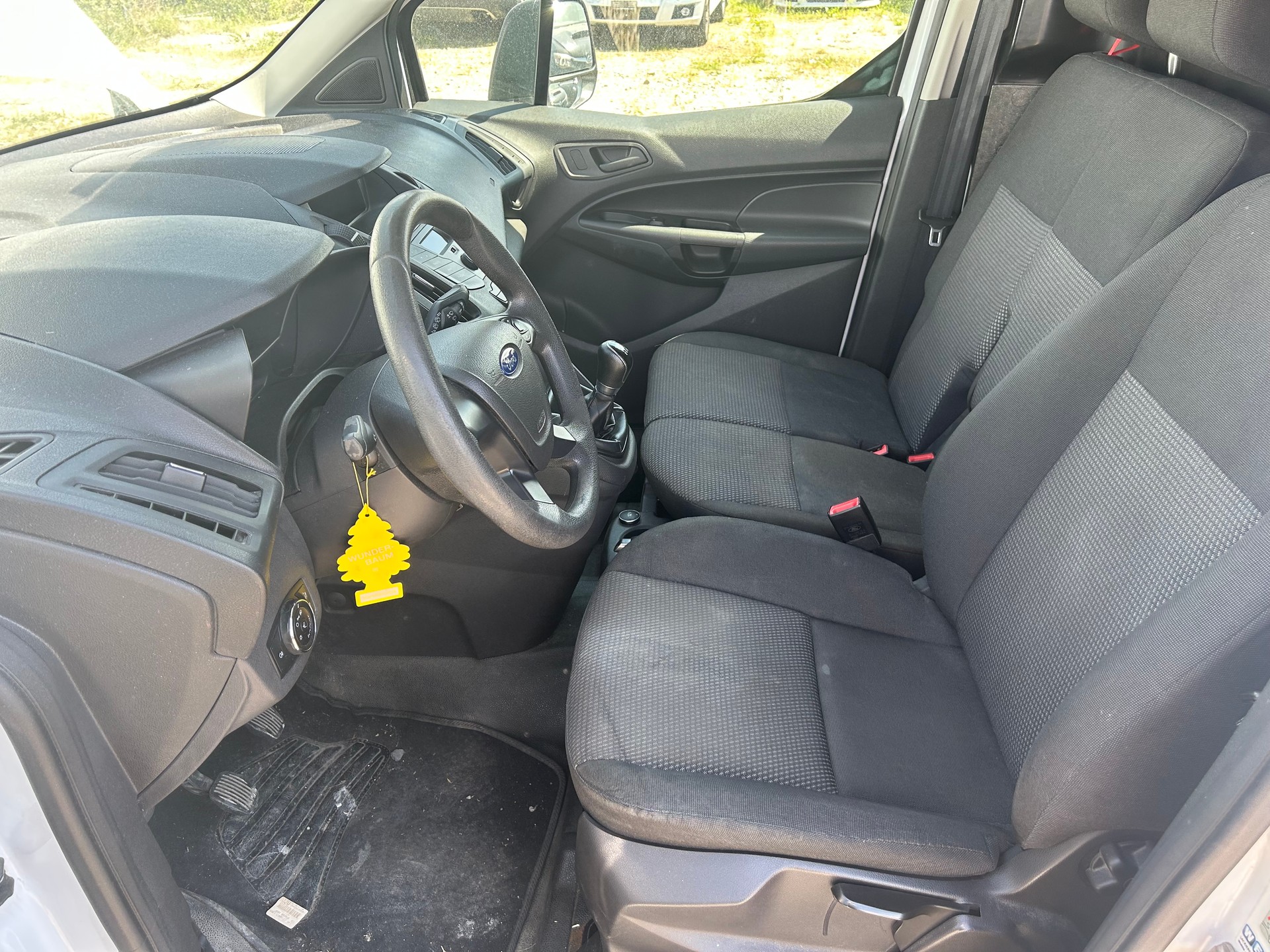 FORD Transit Connect Van T220 1.6 TDCi Ambiente-image-8