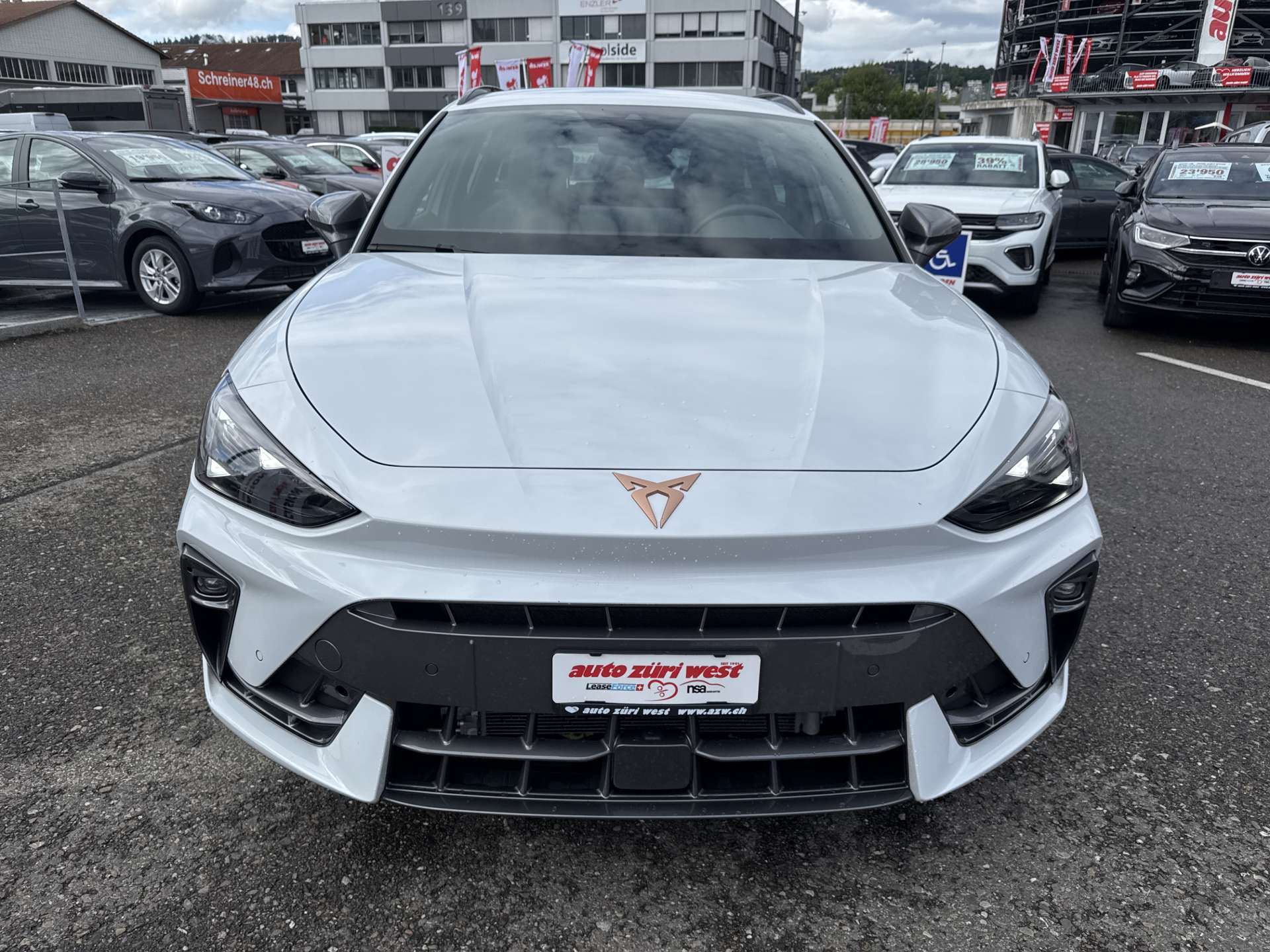 CUPRA LEON ST 1.5 eTSI DSG-Automat-image-13