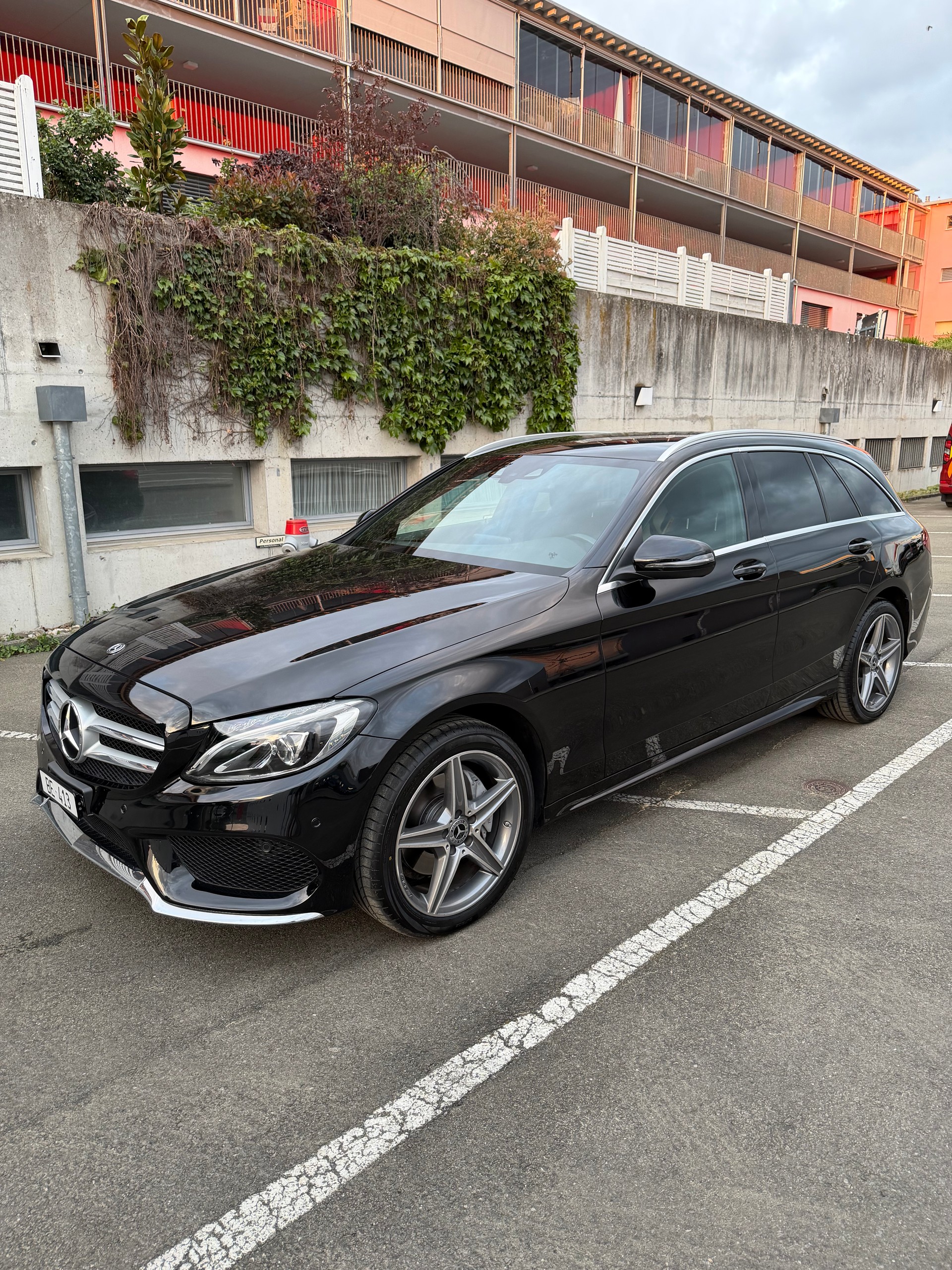 MERCEDES-BENZ C 200 AMG Line 4matic-image-1