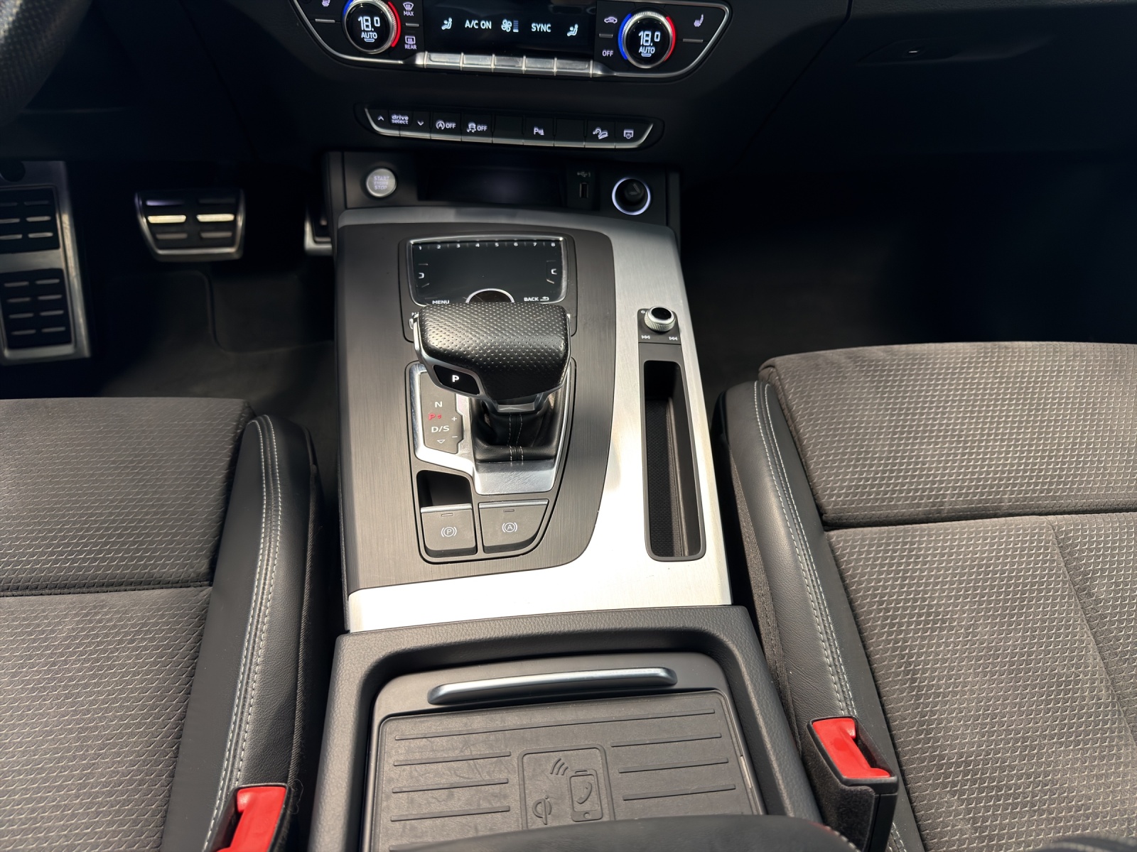 AUDI Q5 3.0 TDI sport quattro-image-13
