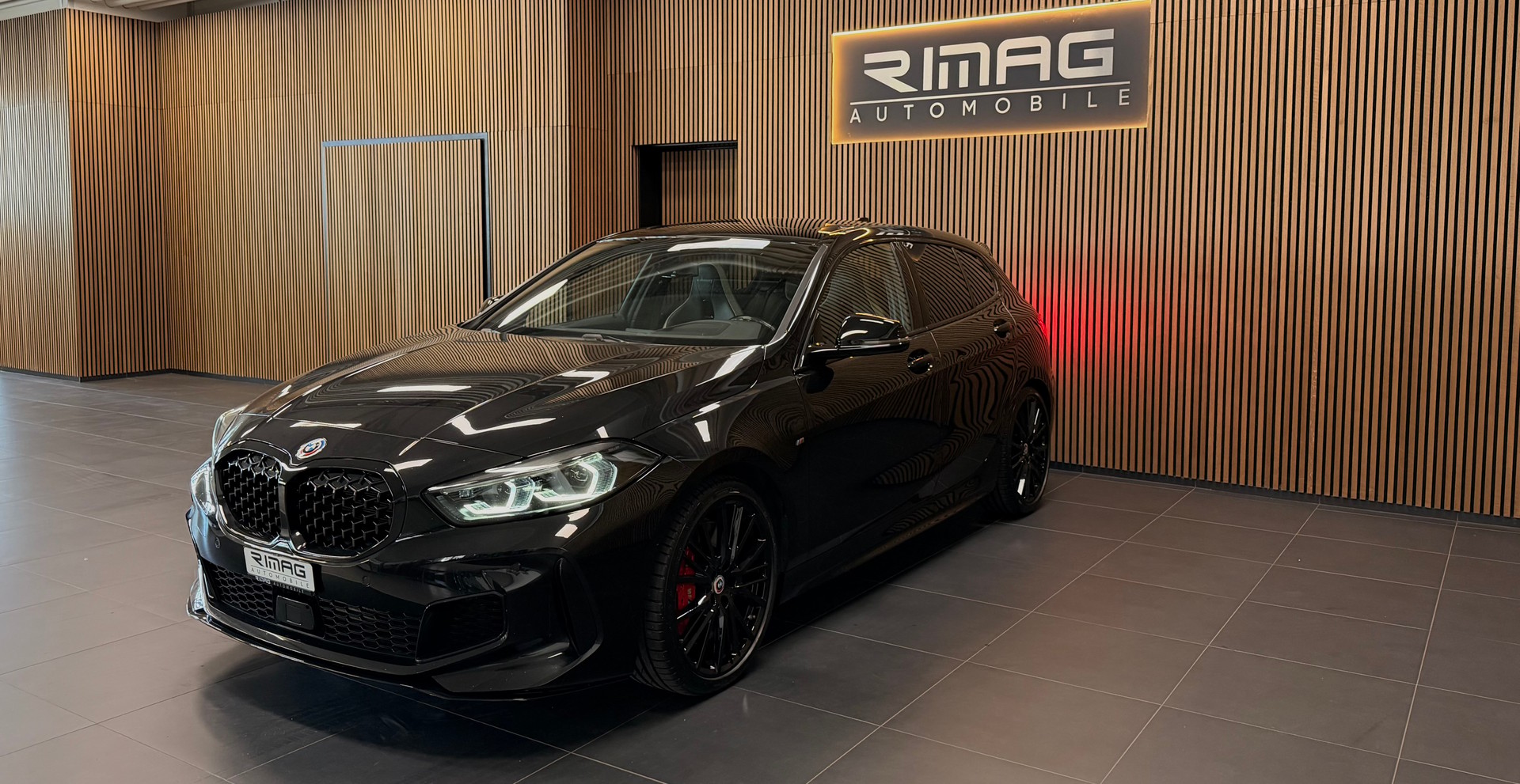 BMW M135i xDrive M Sport Pro Steptronic | Vollausstattung | Frisch ab Service | Frisch ab MFK | CarVertical | Garantie-image-3