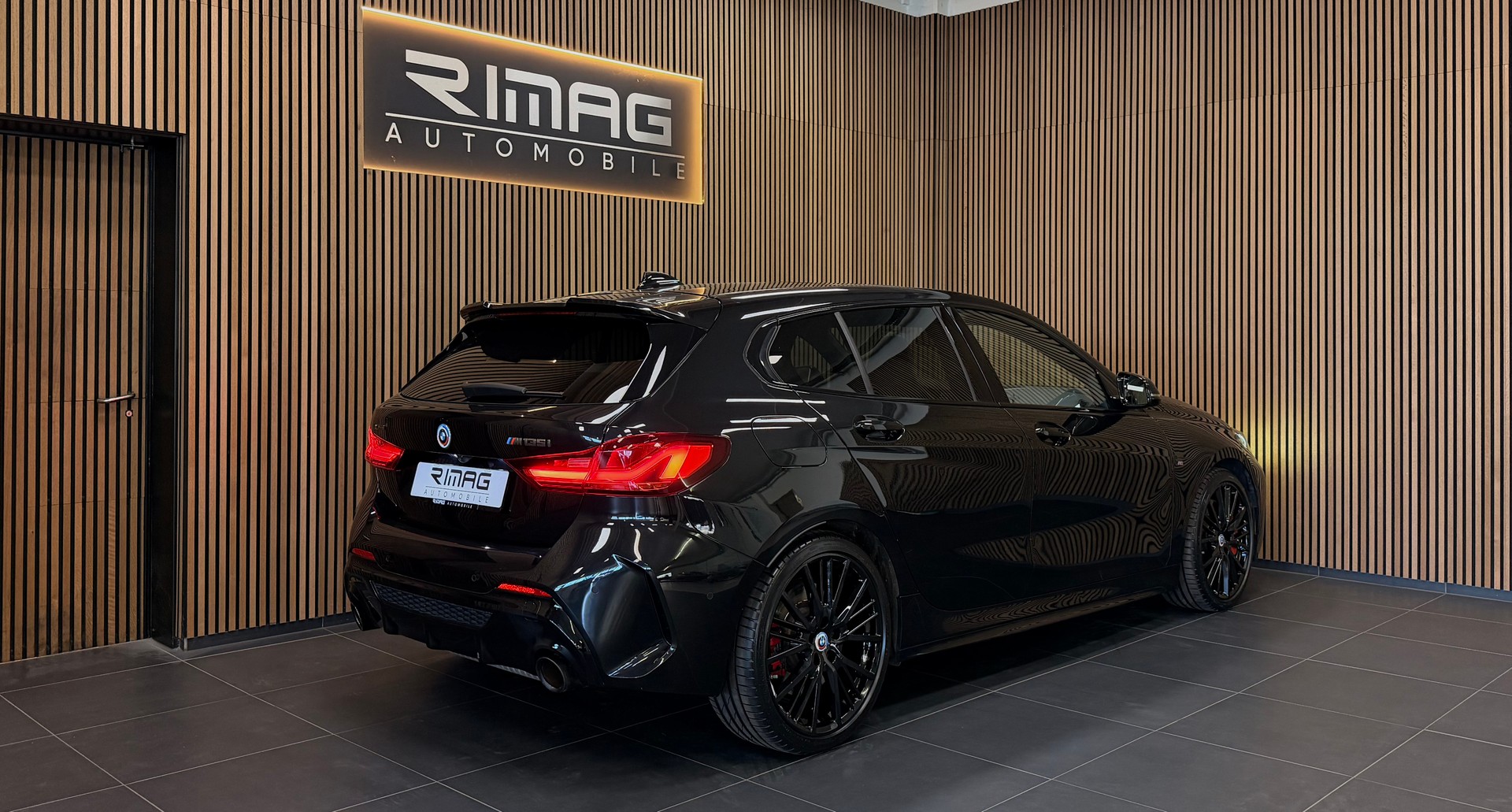 BMW M135i xDrive M Sport Pro Steptronic | Vollausstattung | Frisch ab Service | Frisch ab MFK | CarVertical | Garantie-image-12