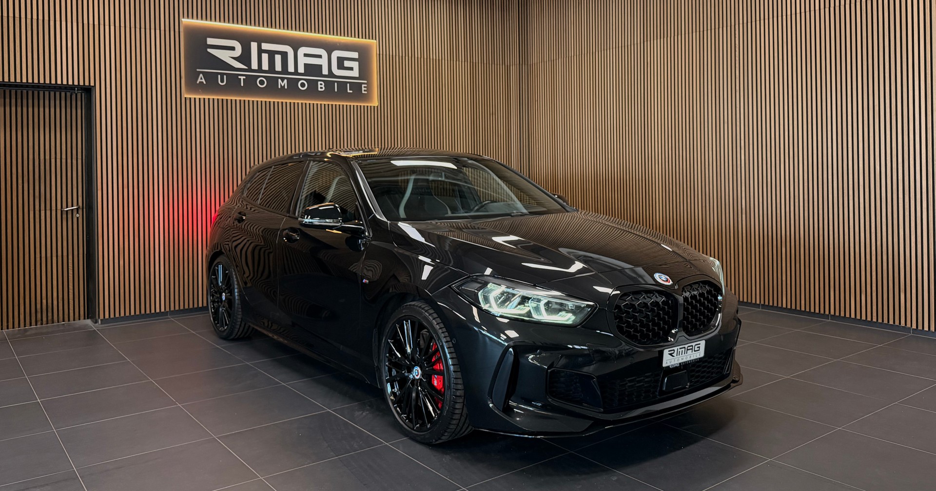 BMW M135i xDrive M Sport Pro Steptronic | Vollausstattung | Frisch ab Service | Frisch ab MFK | CarVertical | Garantie-image-2