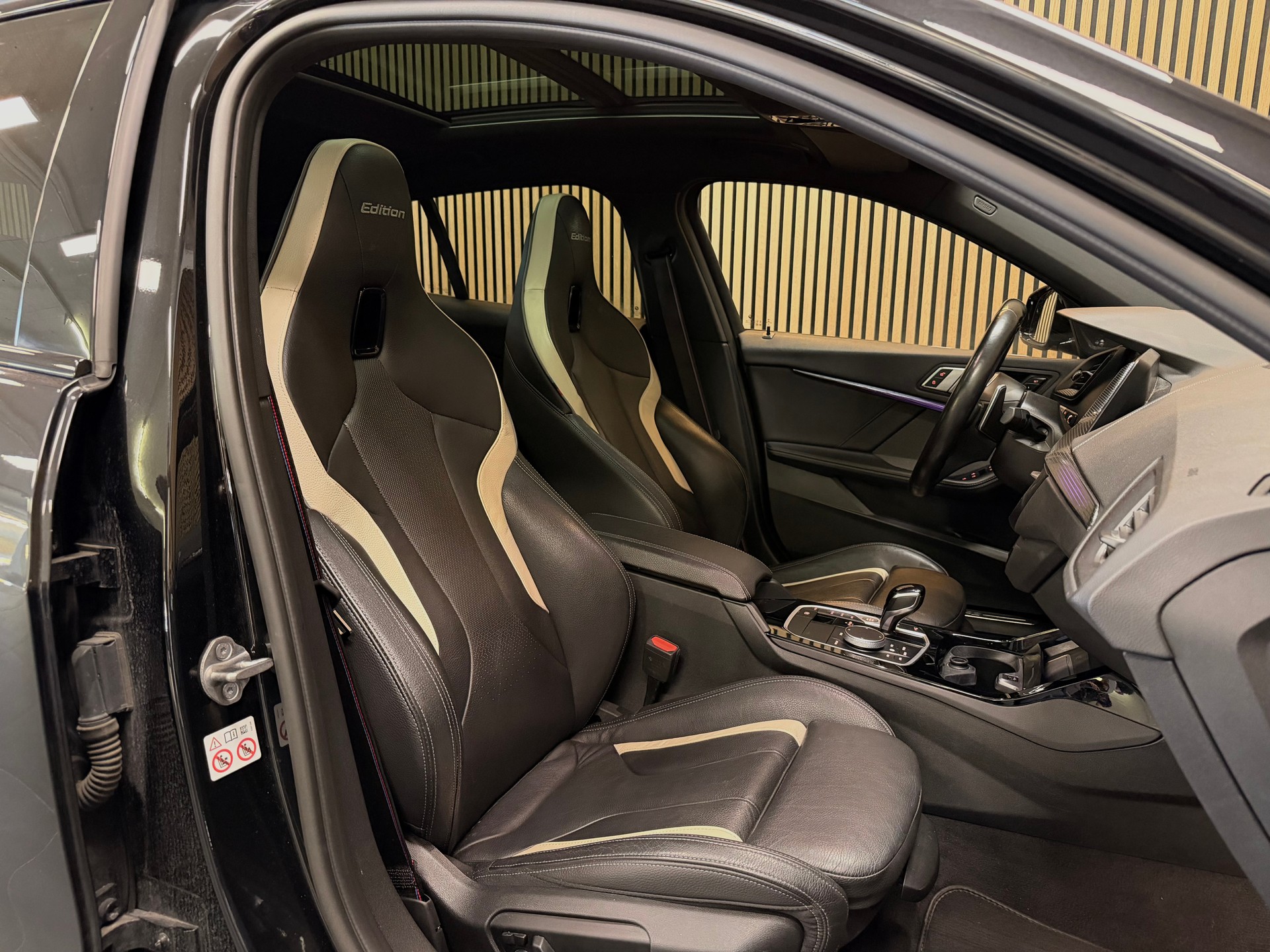 BMW M135i xDrive M Sport Pro Steptronic | Vollausstattung | Frisch ab Service | Frisch ab MFK | CarVertical | Garantie-image-23