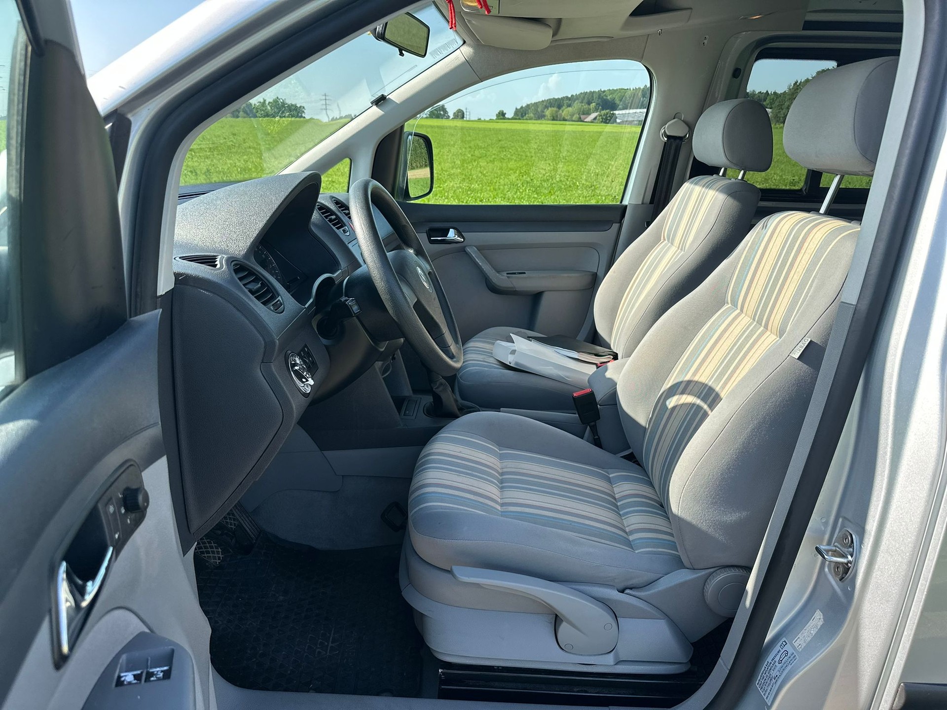 VW Caddy Life 1.9TDI PD-image-10