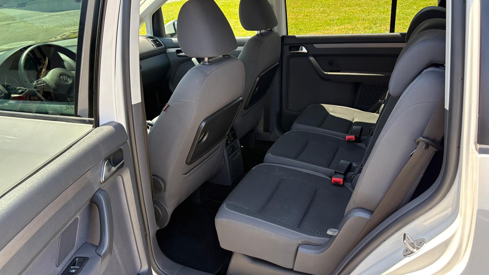 VW Touran 1.4 TSI Trendline DSG-image-7