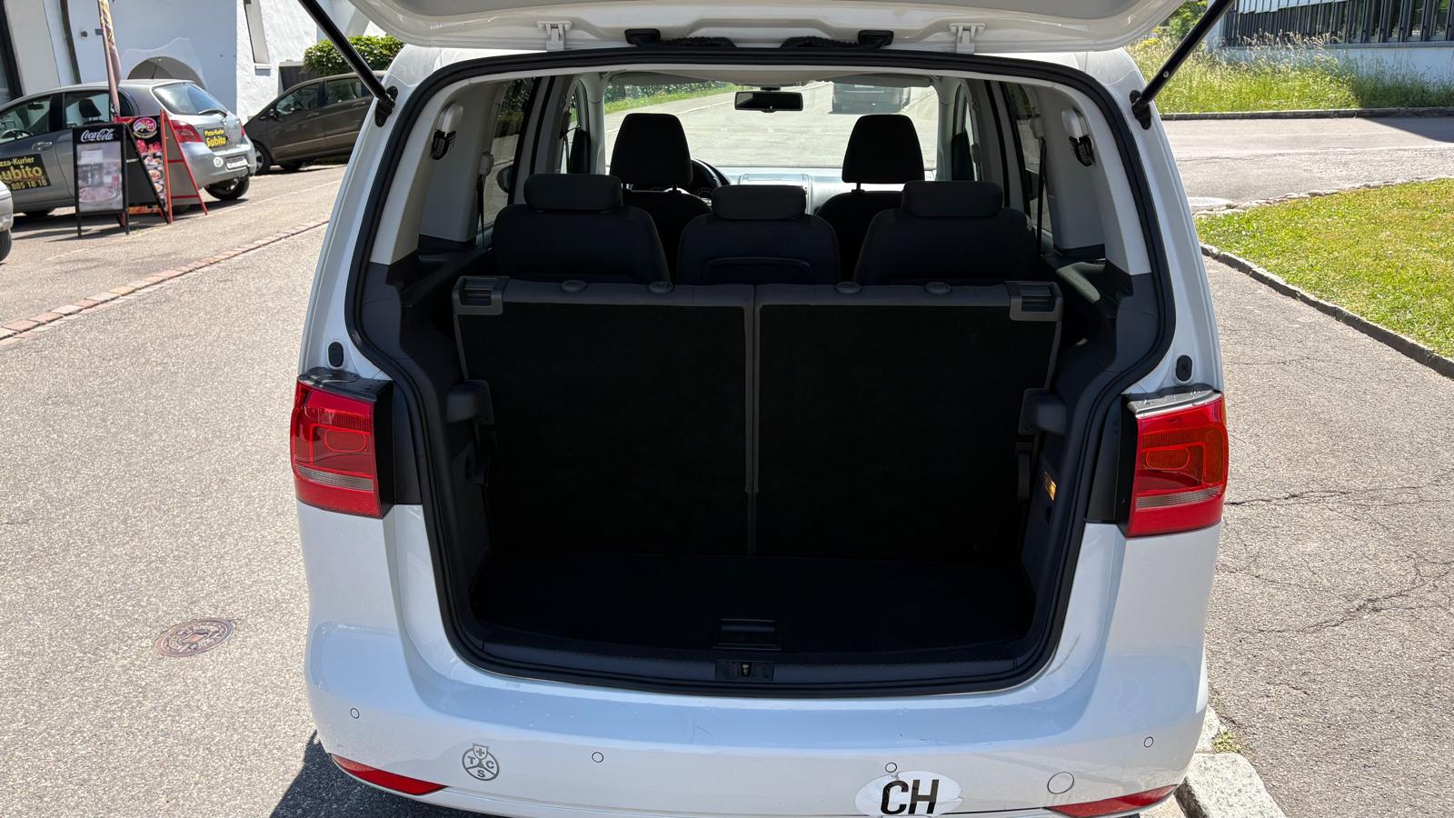 VW Touran 1.4 TSI Trendline DSG-image-13