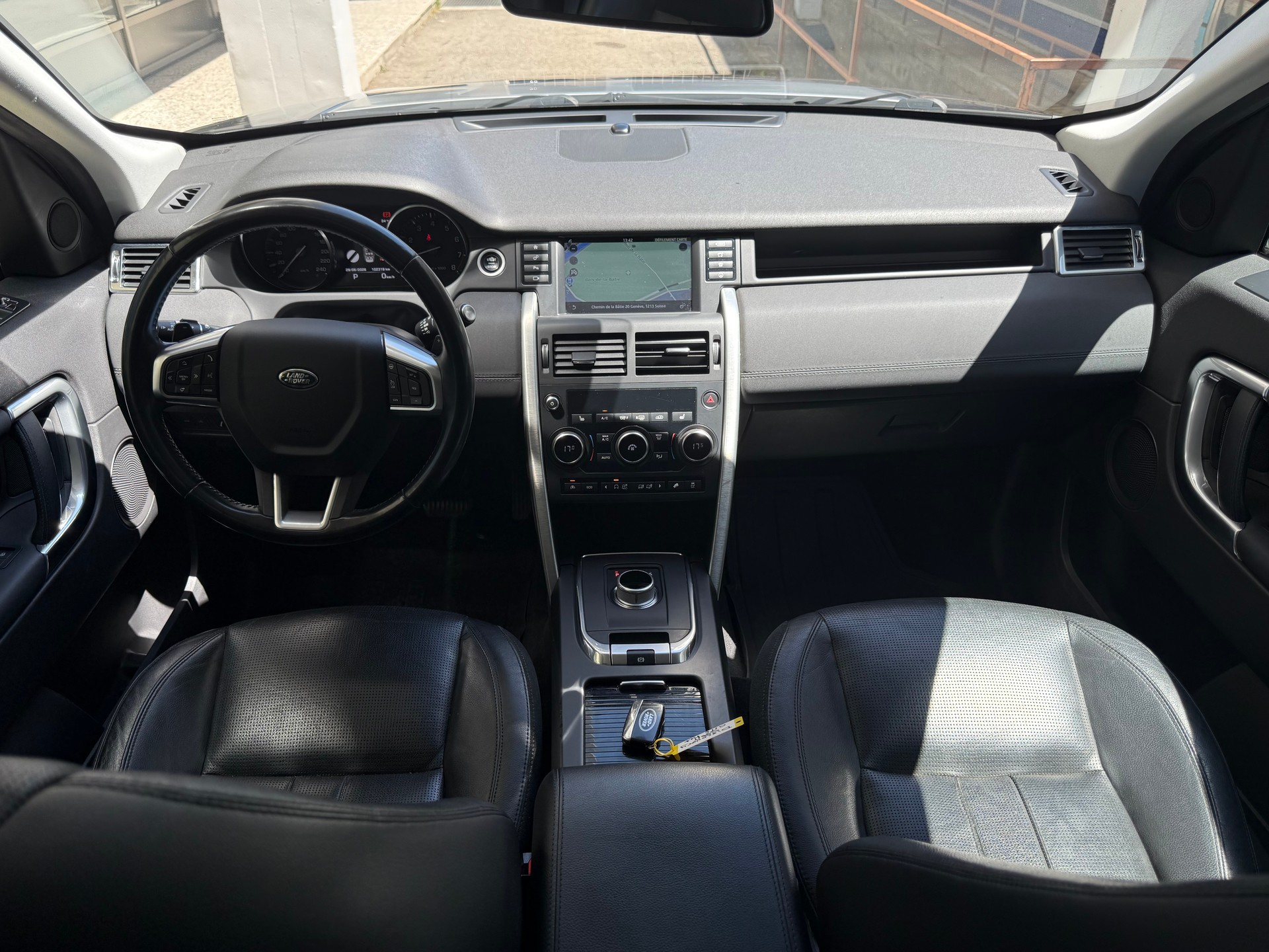 LAND ROVER Discovery Sport 2.0 Si4 HSE Luxury AT9-image-8