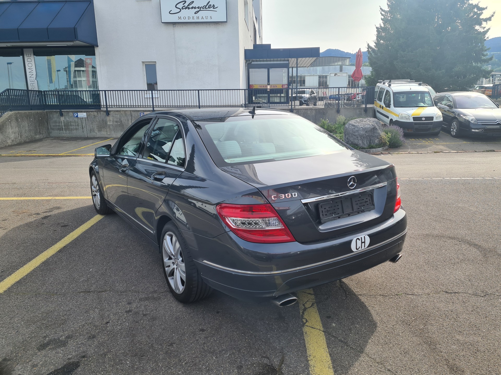 MERCEDES-BENZ C 300 (280) Avantgarde 7G-Tronic-image-2