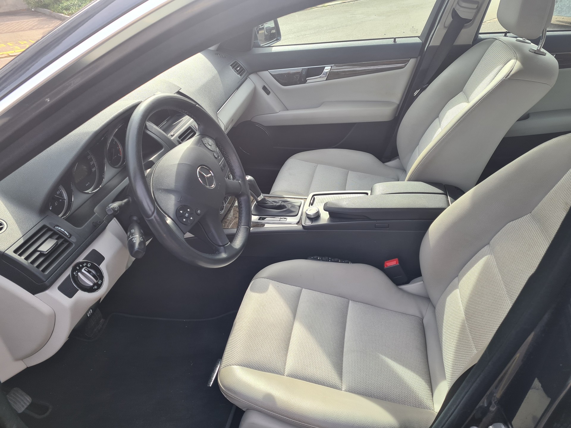 MERCEDES-BENZ C 300 (280) Avantgarde 7G-Tronic-image-4
