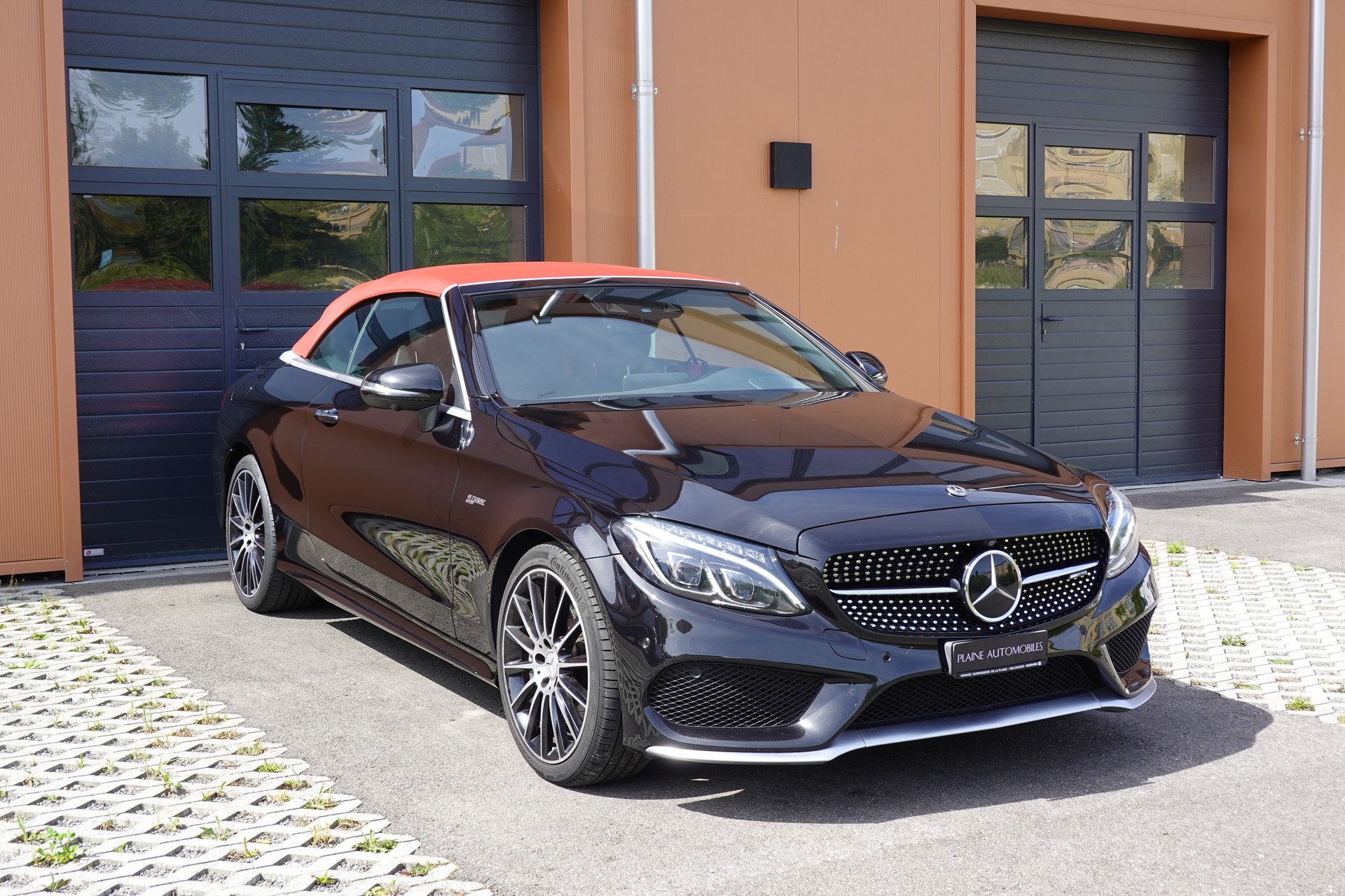 MERCEDES-BENZ C 43 Cabriolet AMG 4Matic -" Pack AMG * Sièges Electriques/Chauffant/aéré * GPS * intérieur carbone * Son Burmester *-showroom-element-2