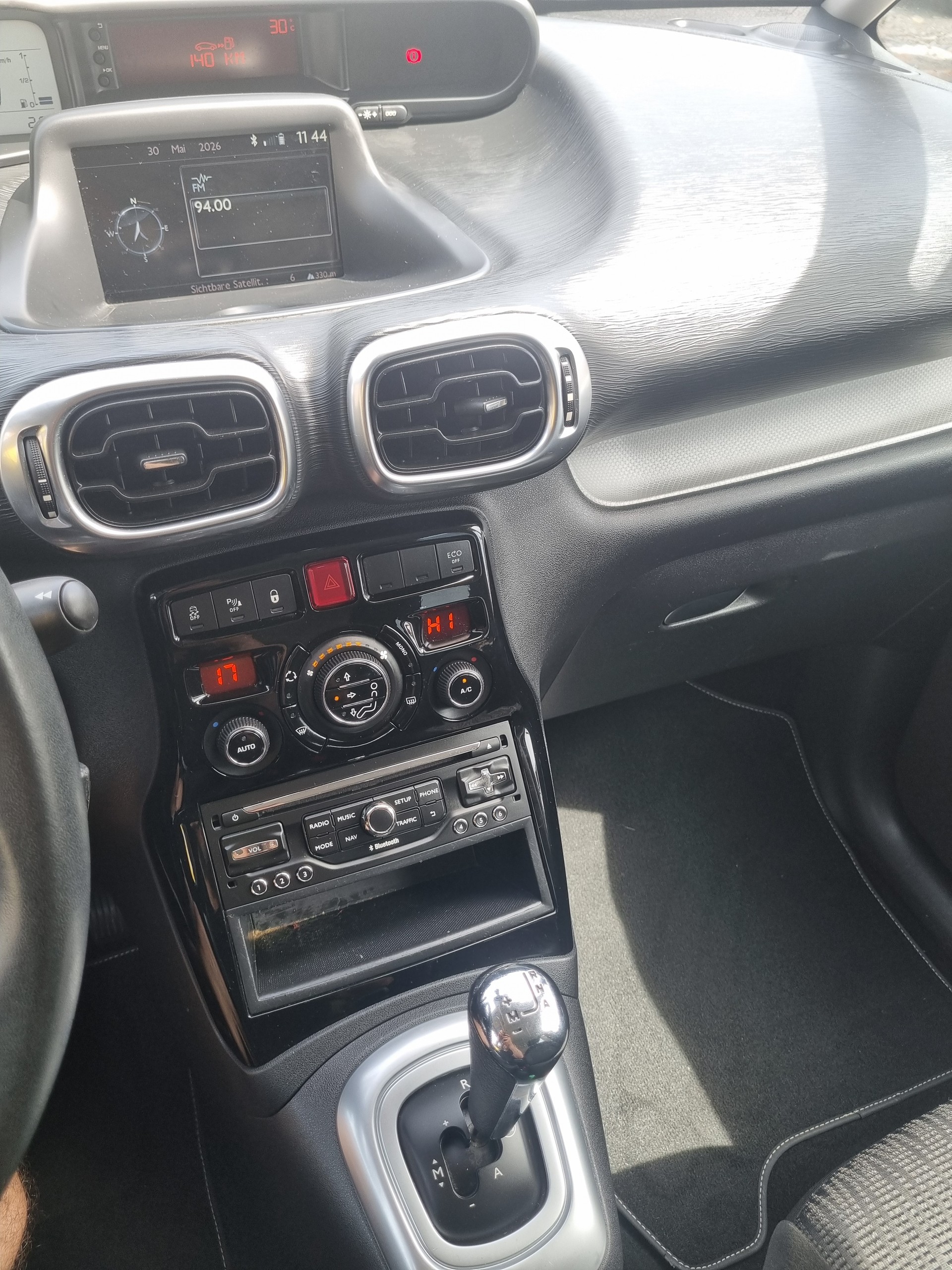 CITROEN C3 Picasso 1.6 HDi Séduction EGS6-image-8