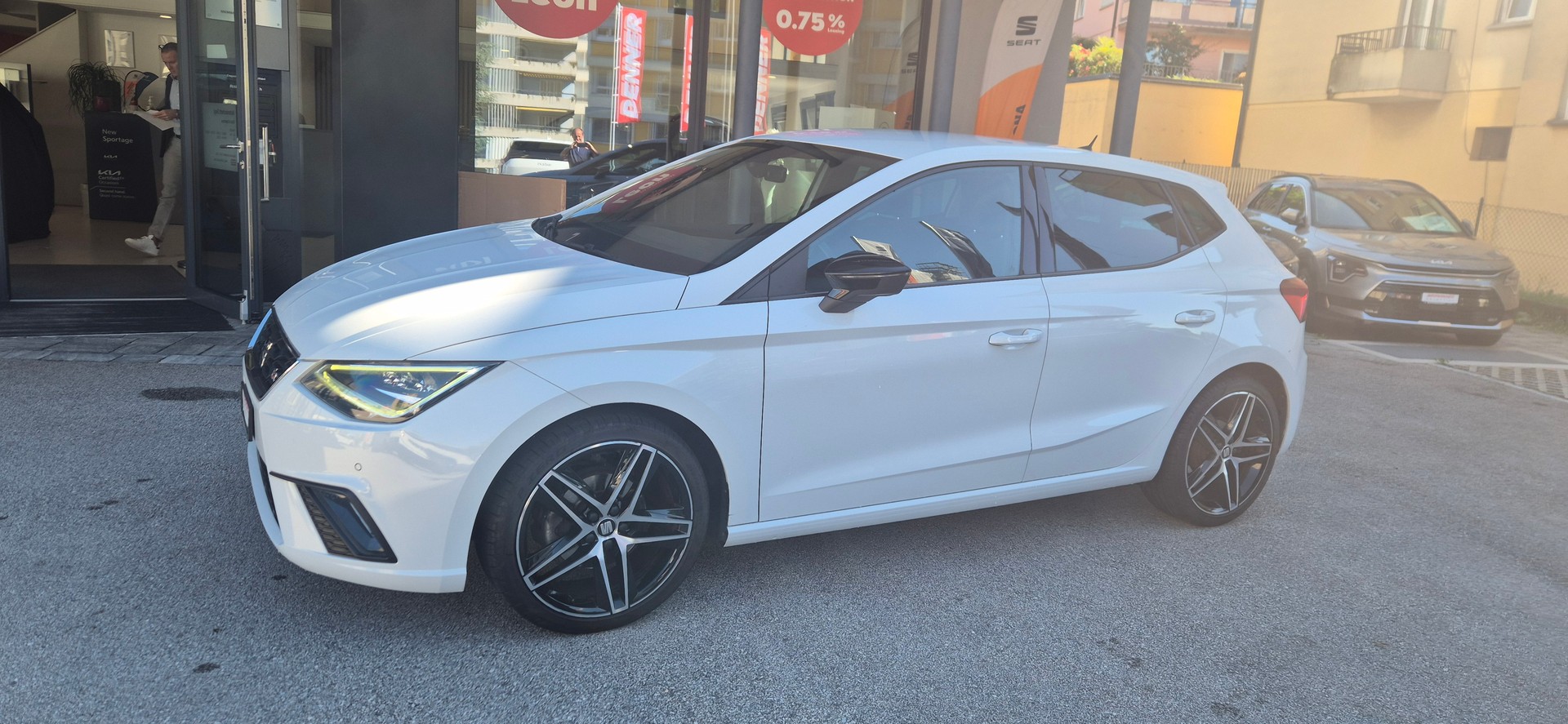 SEAT Ibiza 1.0 EcoTSI DSG Swiss FR-image-1