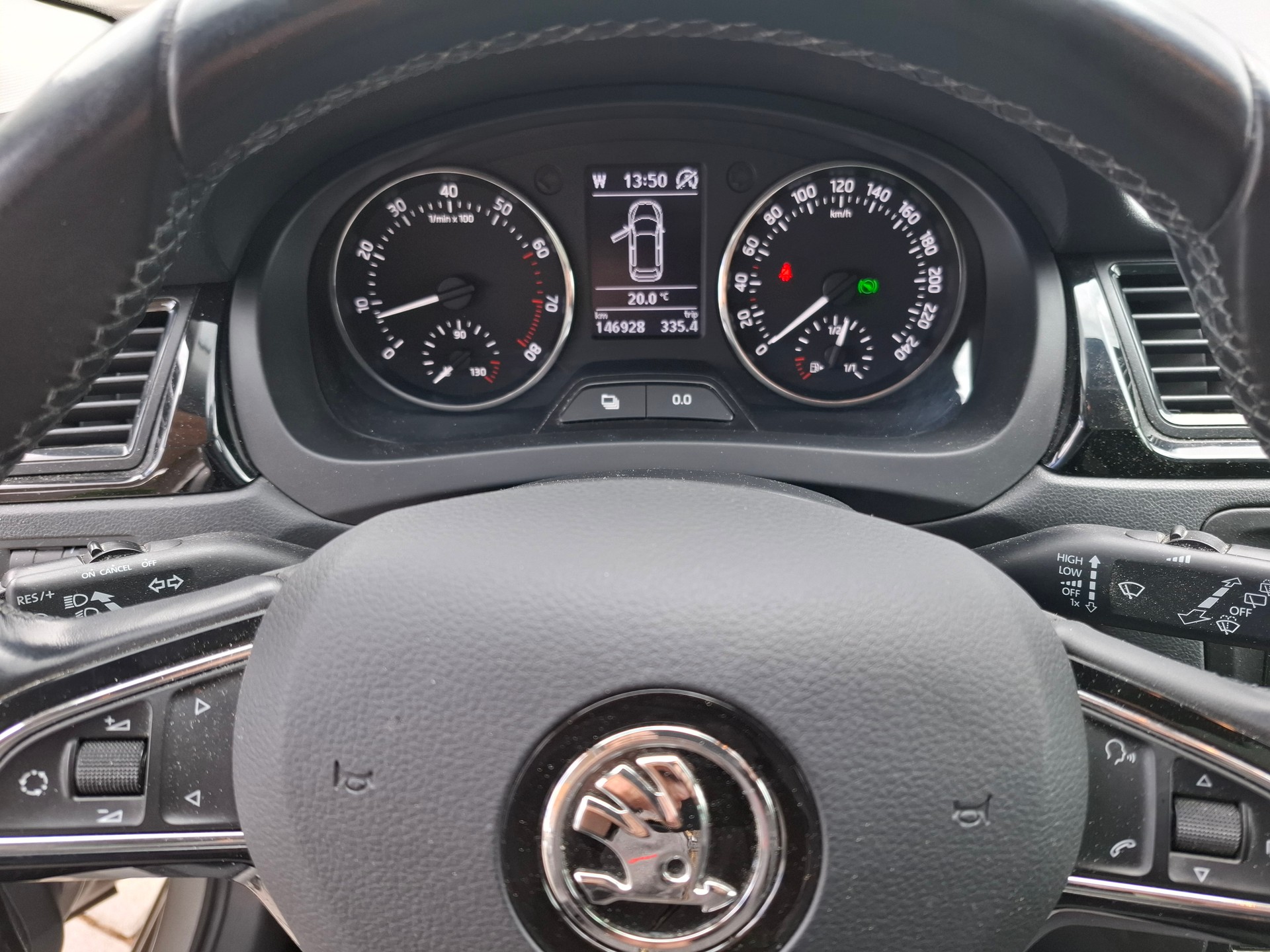 SKODA Rapid Spaceback 1.4 TSI Active DSG-image-6