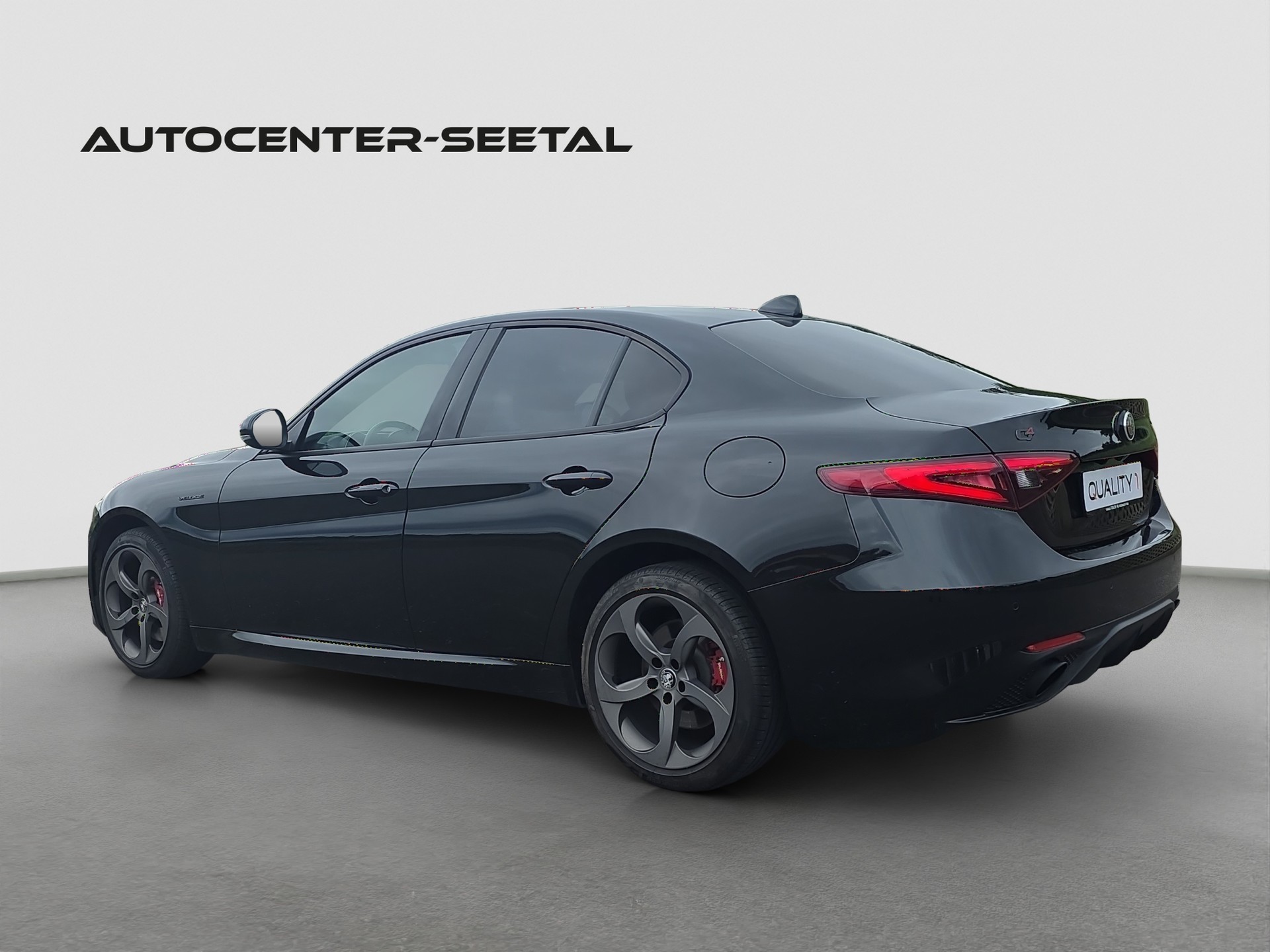 ALFA ROMEO Giulia 2.0 Veloce Q4 Automatic-image-2