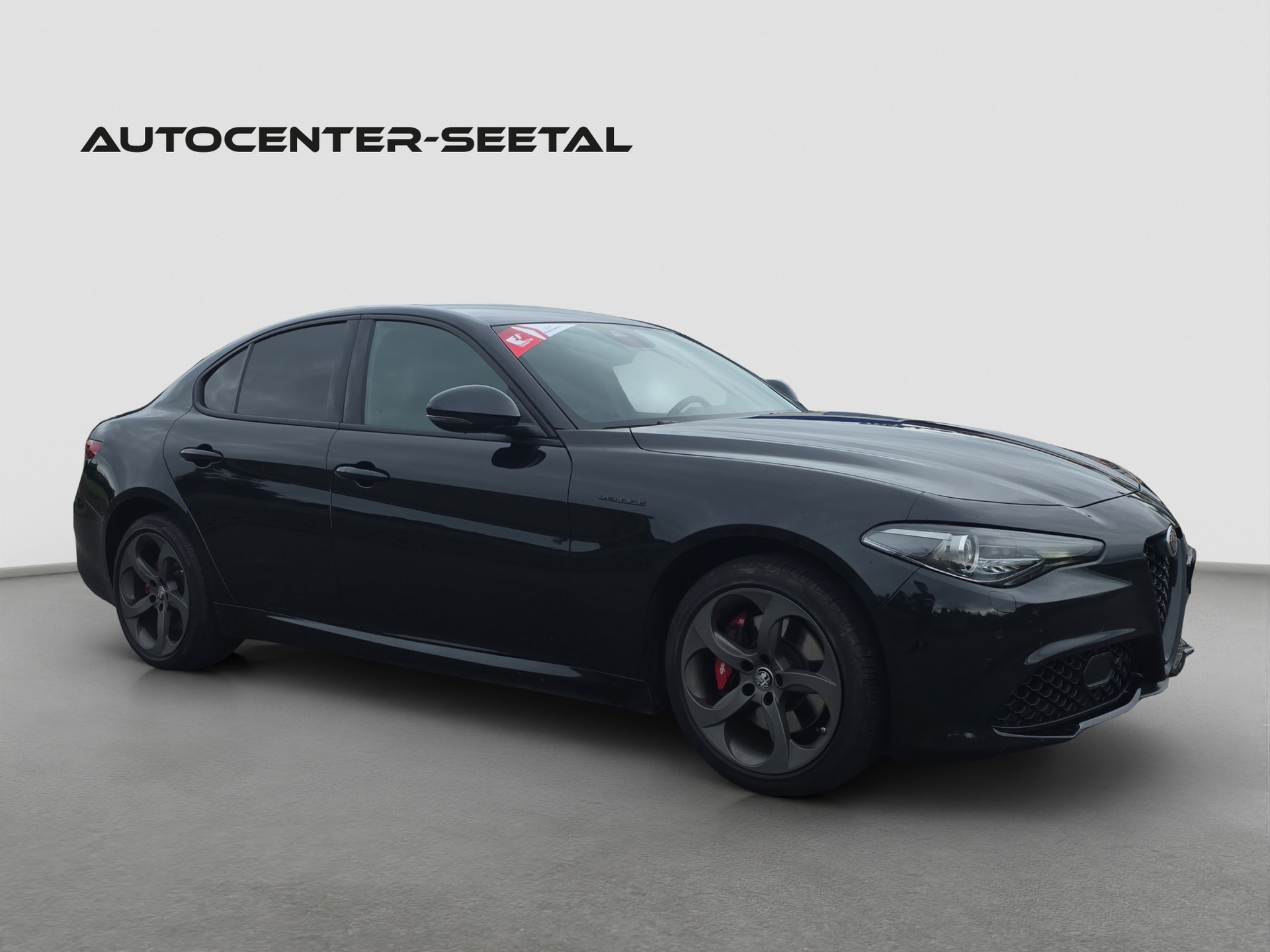 ALFA ROMEO Giulia 2.0 Veloce Q4 Automatic-image-1