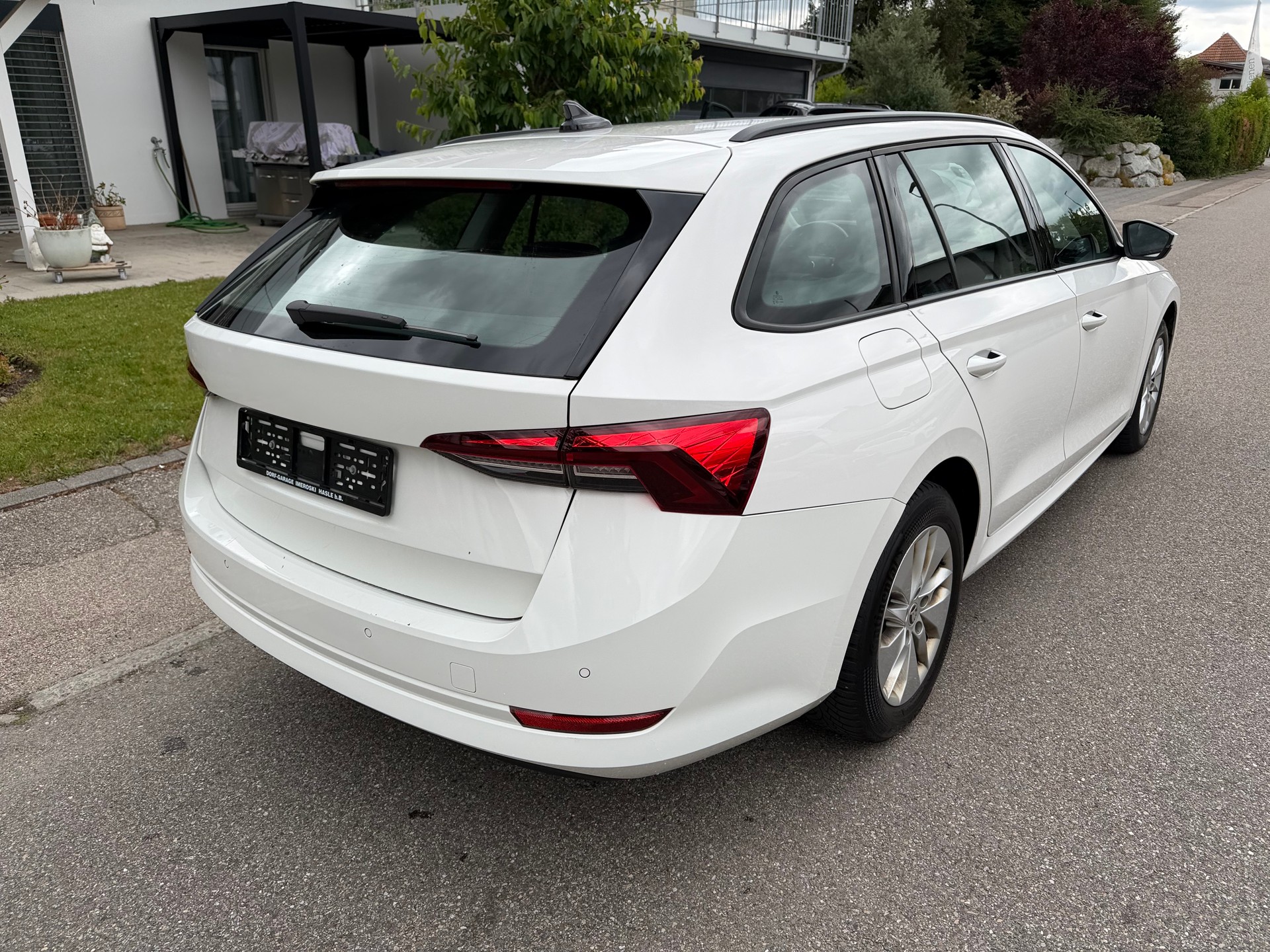 SKODA Octavia Combi 2.0 TDI DSG Ambition 4x4-image-7