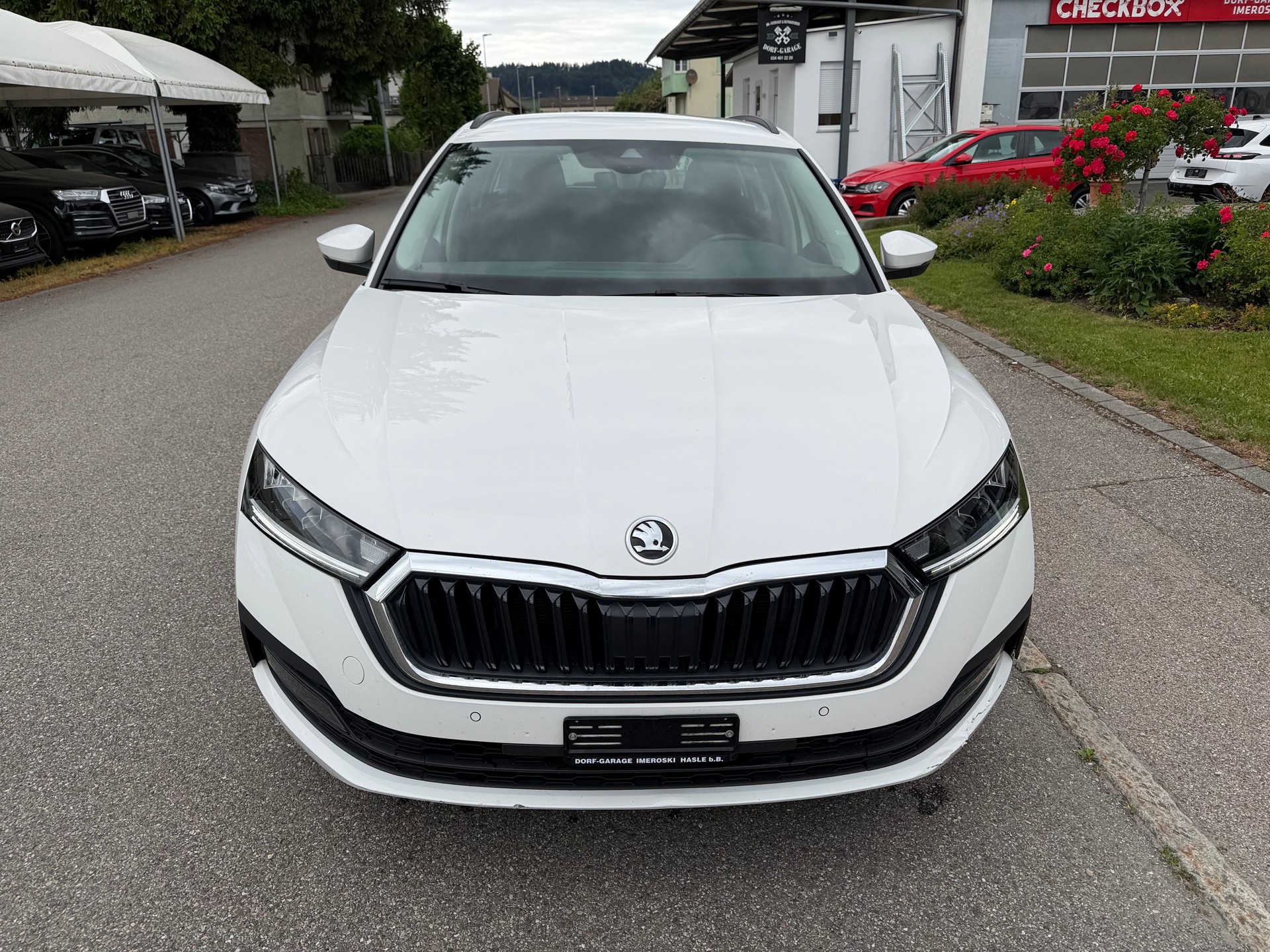 SKODA Octavia Combi 2.0 TDI DSG Ambition 4x4-image-2