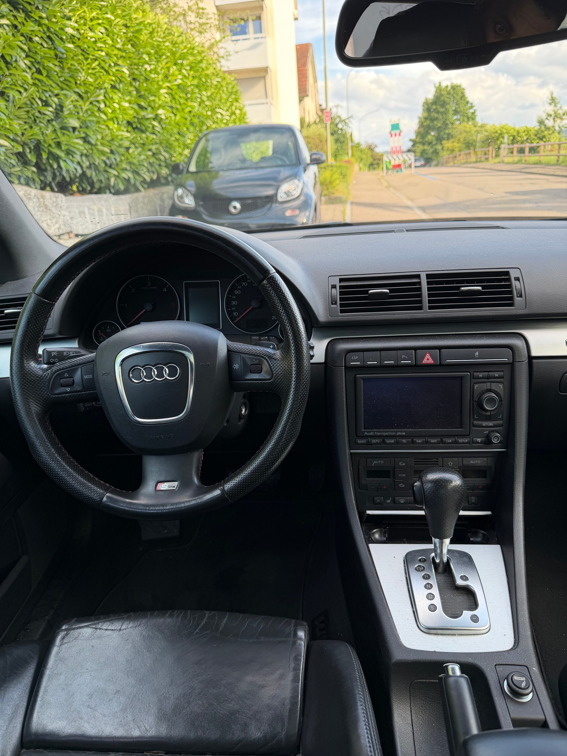 AUDI A4 Avant 3.0 V6 TDI quattro-image-12